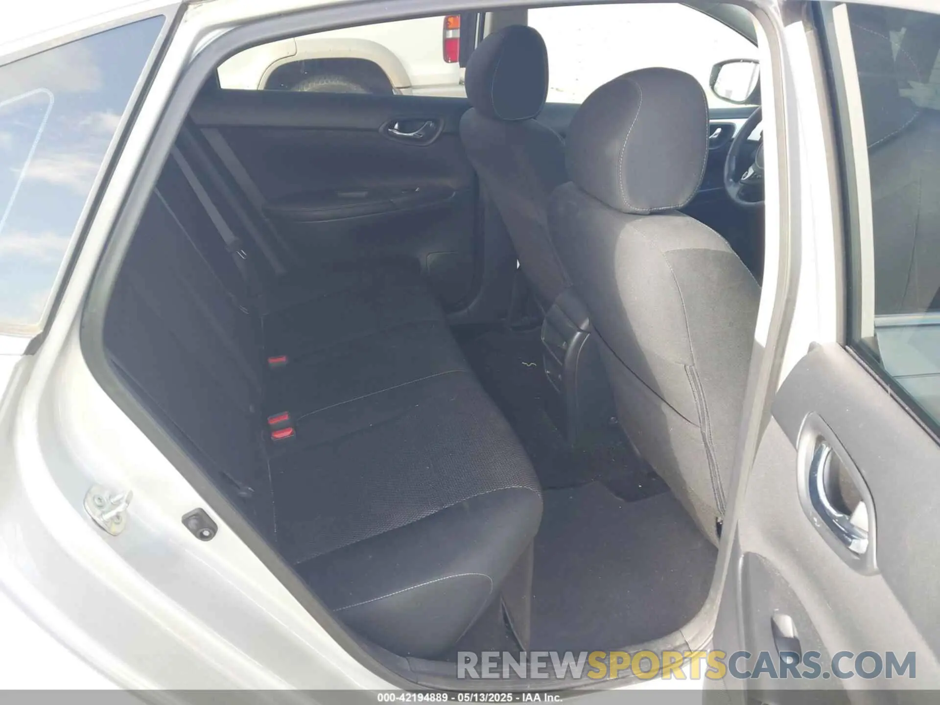 8 fotografías del automóvil dañado 3N1AB7AP8KY456164 NISSAN SENTRA 2019