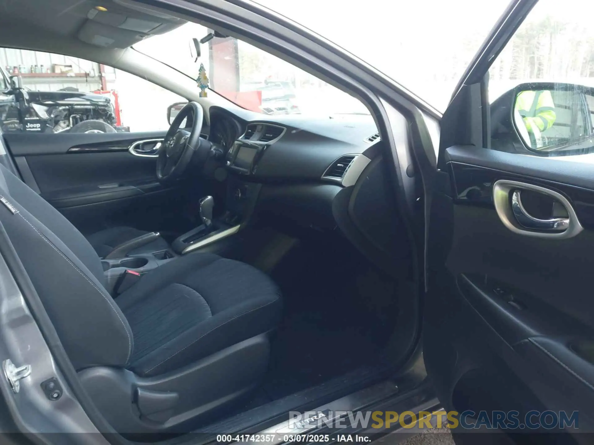 5 fotografías del automóvil dañado 3N1AB7AP8KY456729 NISSAN SENTRA 2019