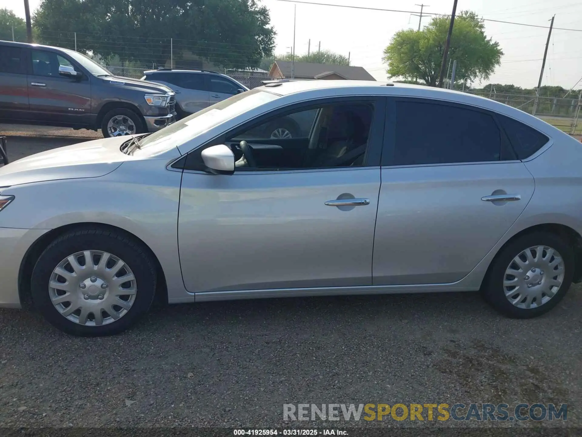 14 fotografías del automóvil dañado 3N1AB7AP9KY210627 NISSAN SENTRA 2019
