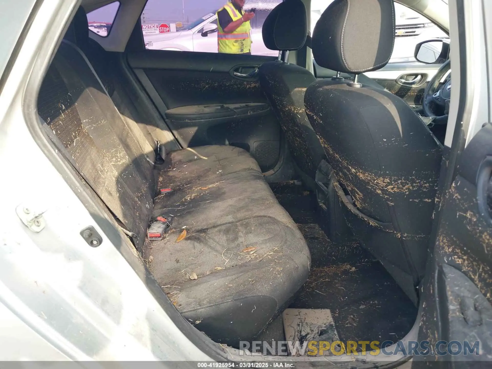 8 fotografías del automóvil dañado 3N1AB7AP9KY210627 NISSAN SENTRA 2019