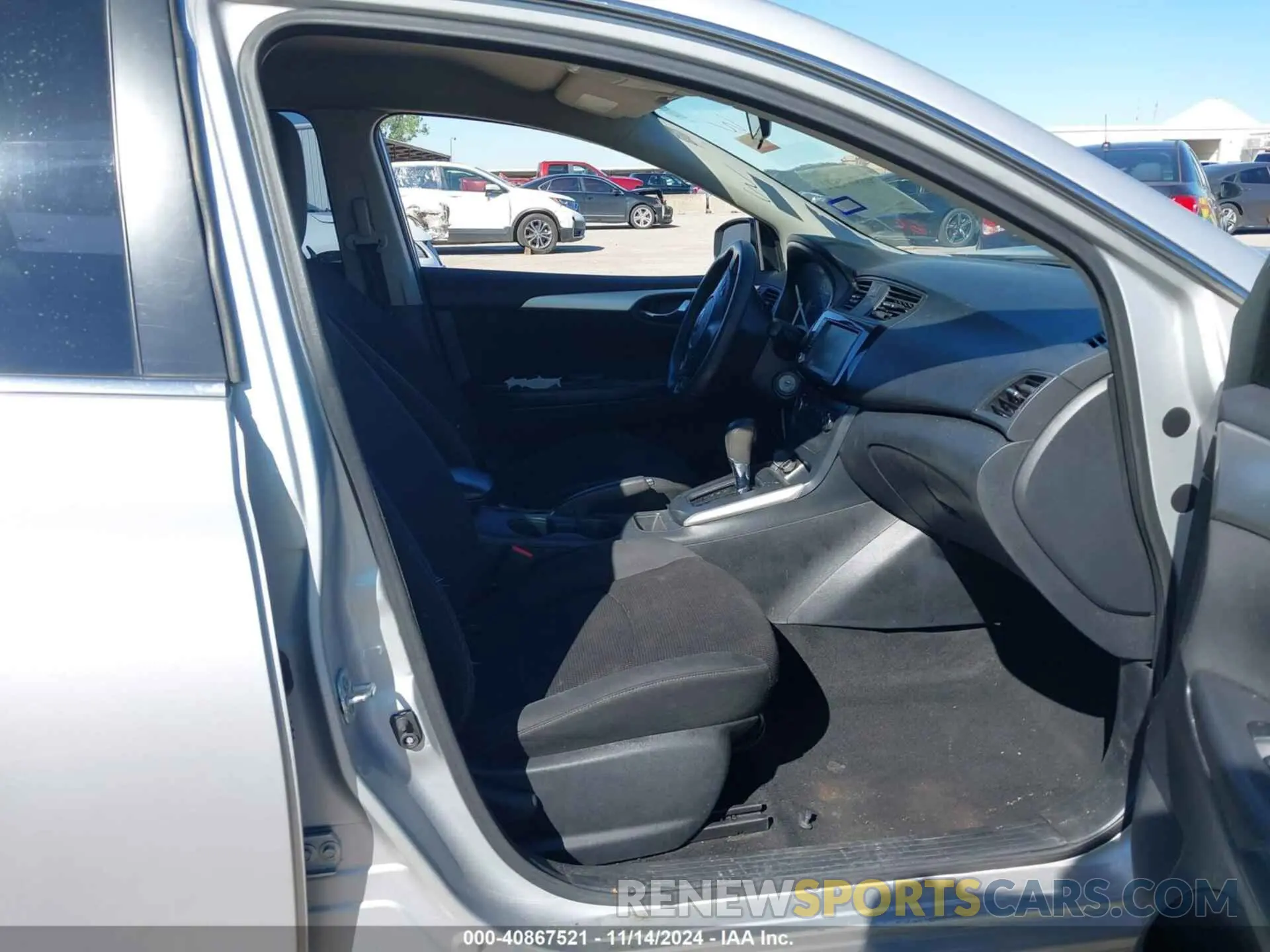 5 fotografías del automóvil dañado 3N1AB7AP9KY221451 NISSAN SENTRA 2019