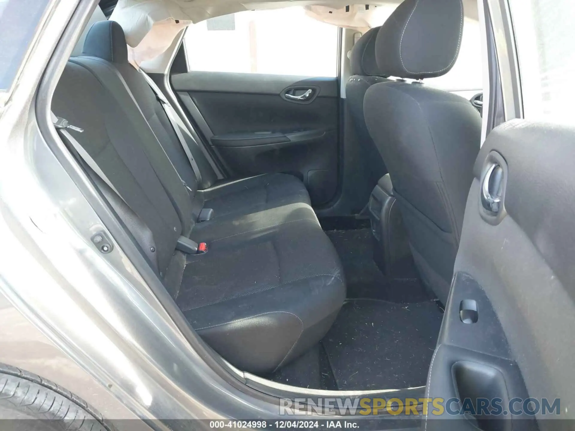 8 fotografías del automóvil dañado 3N1AB7AP9KY245961 NISSAN SENTRA 2019
