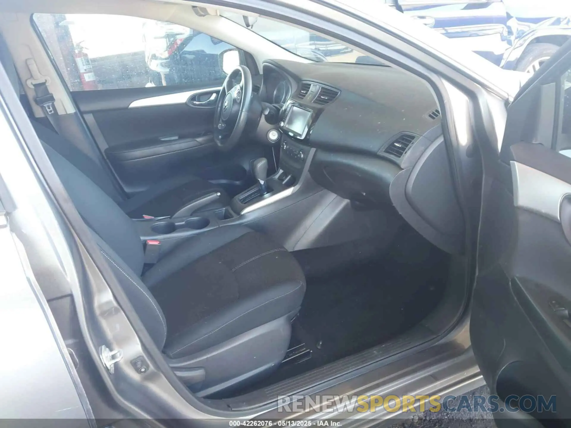 5 fotografías del automóvil dañado 3N1AB7AP9KY251551 NISSAN SENTRA 2019