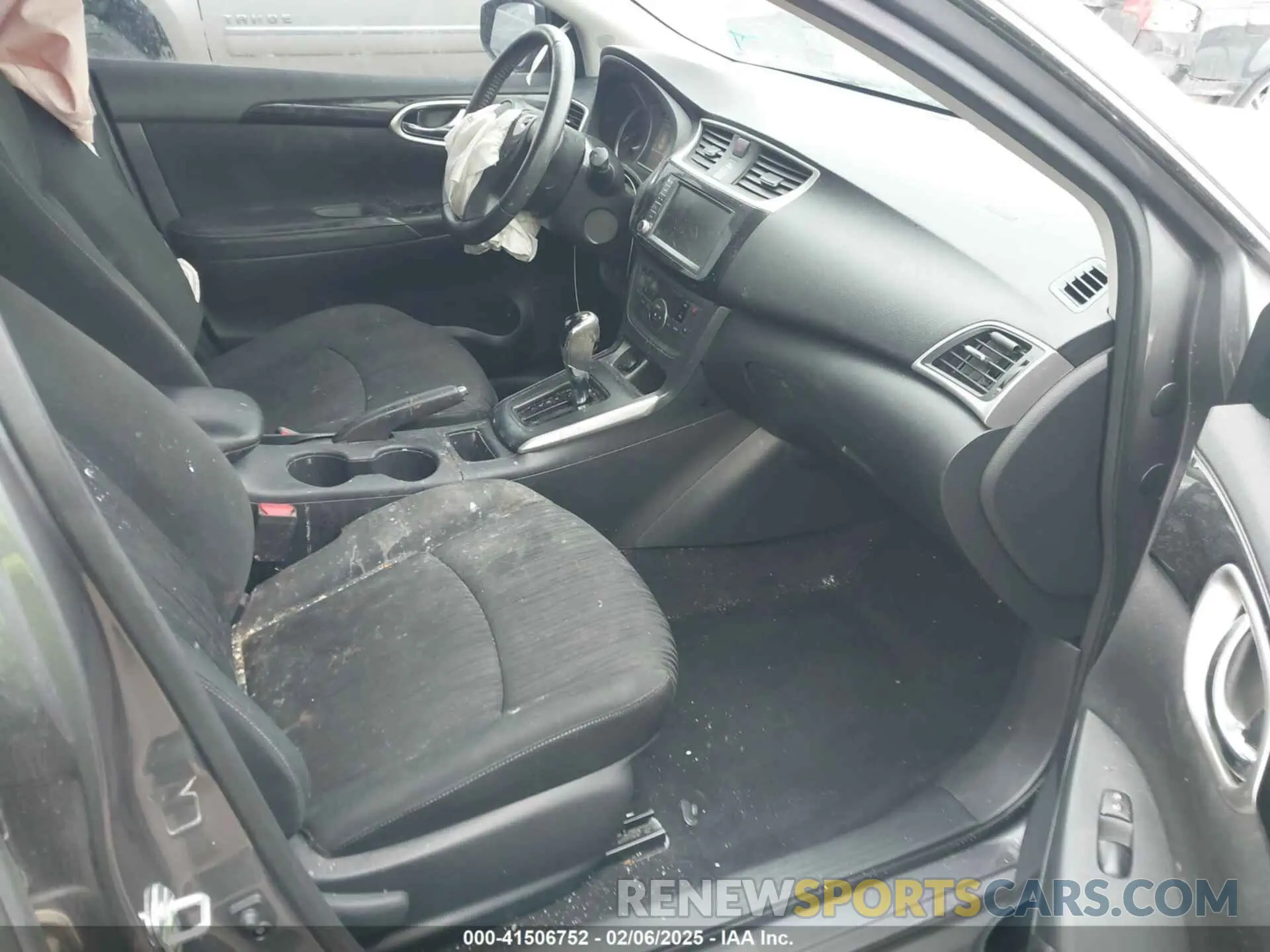 5 fotografías del automóvil dañado 3N1AB7AP9KY285490 NISSAN SENTRA 2019