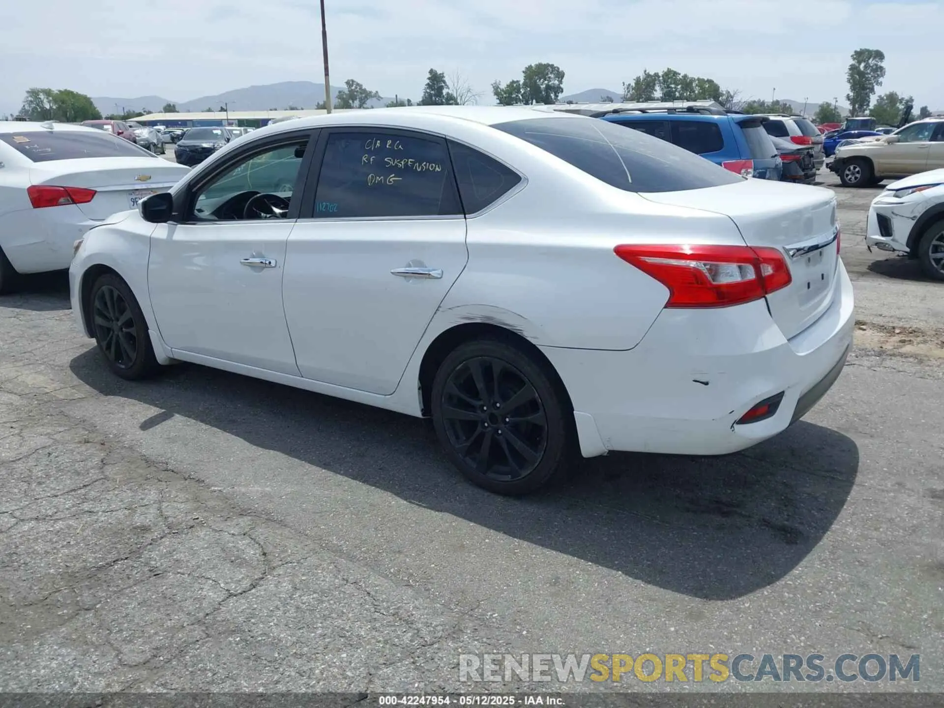 3 fotografías del automóvil dañado 3N1AB7AP9KY289202 NISSAN SENTRA 2019