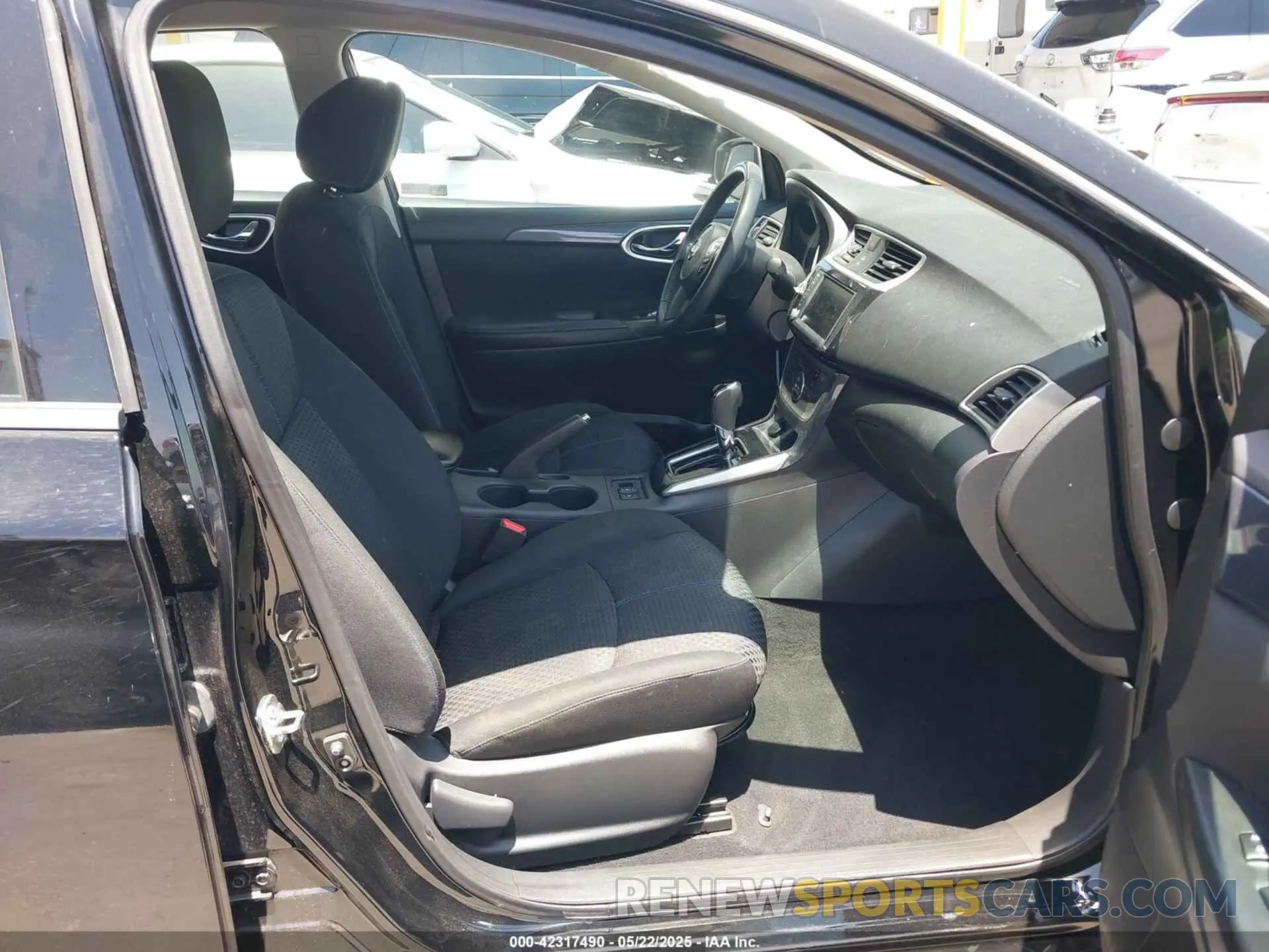 5 fotografías del automóvil dañado 3N1AB7AP9KY290074 NISSAN SENTRA 2019
