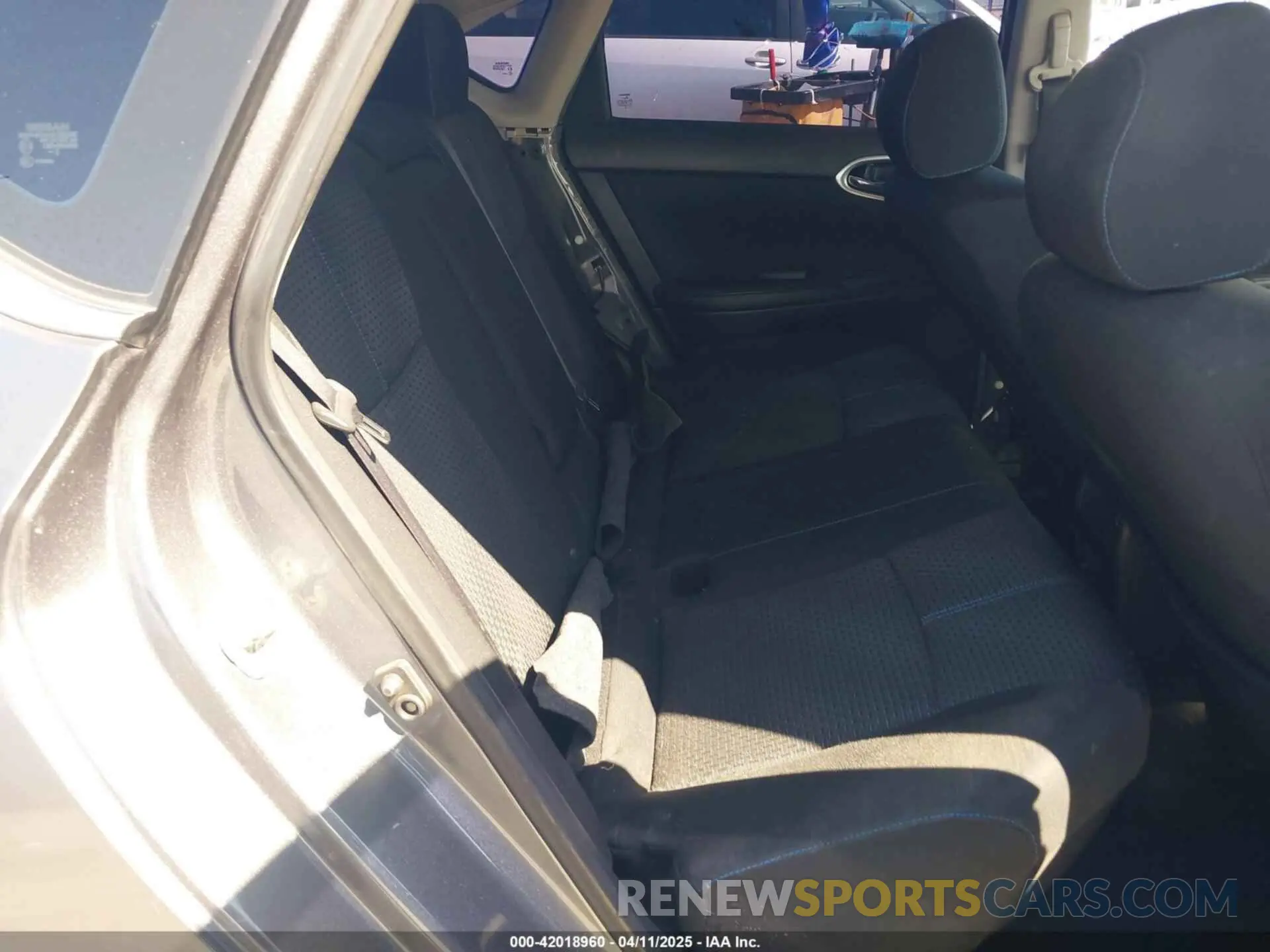 8 fotografías del automóvil dañado 3N1AB7AP9KY352430 NISSAN SENTRA 2019