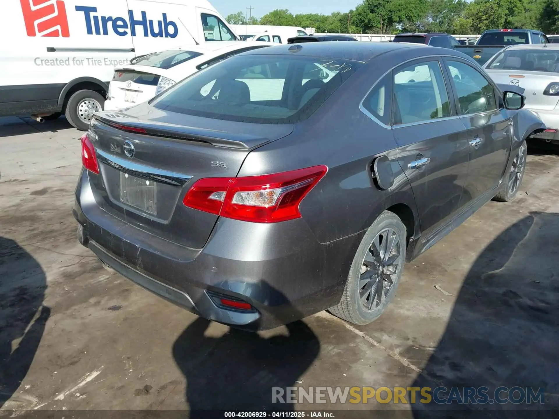 4 fotografías del automóvil dañado 3N1AB7AP9KY368000 NISSAN SENTRA 2019