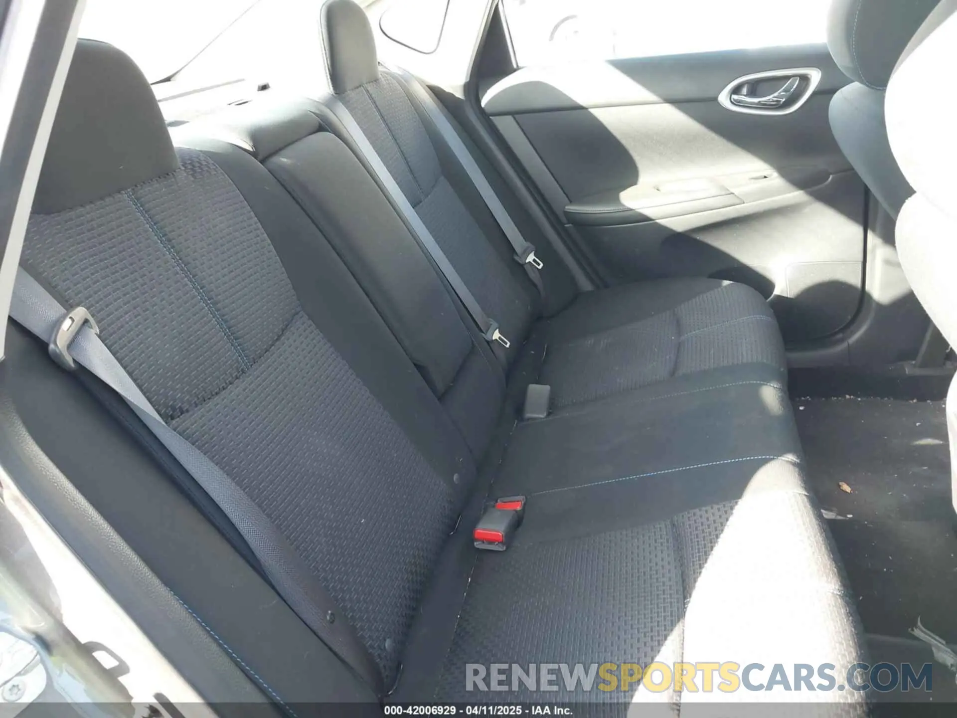 8 fotografías del automóvil dañado 3N1AB7AP9KY368000 NISSAN SENTRA 2019