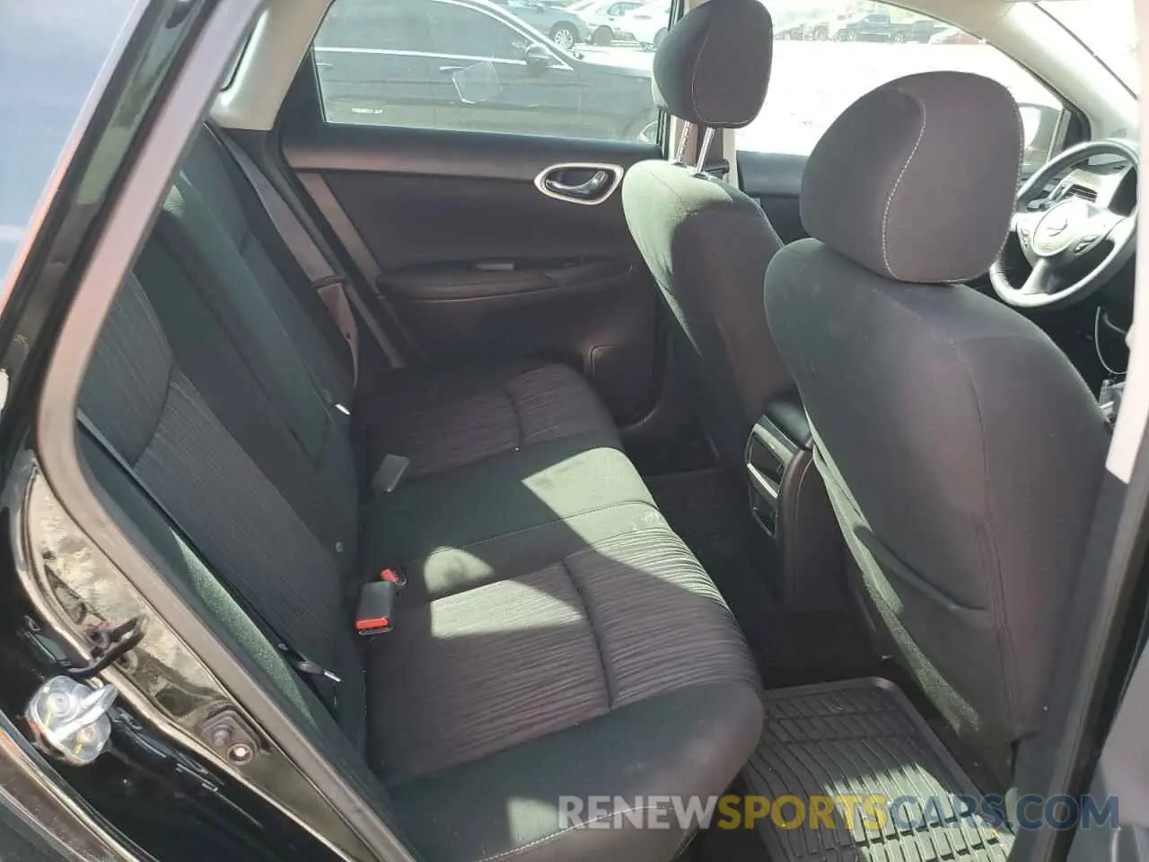 10 fotografías del automóvil dañado 3N1AB7AP9KY392748 NISSAN SENTRA 2019