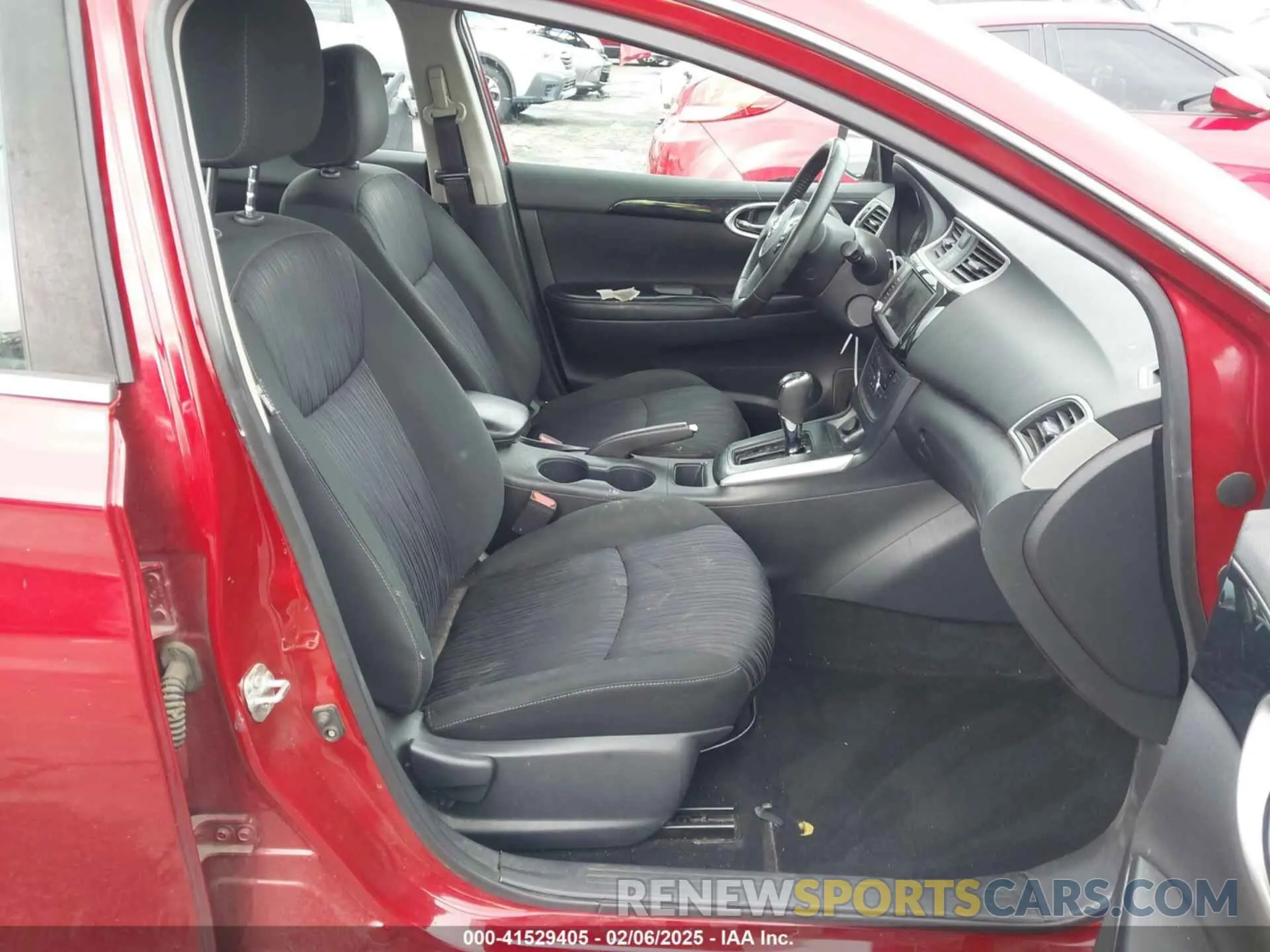 5 fotografías del automóvil dañado 3N1AB7AP9KY402940 NISSAN SENTRA 2019