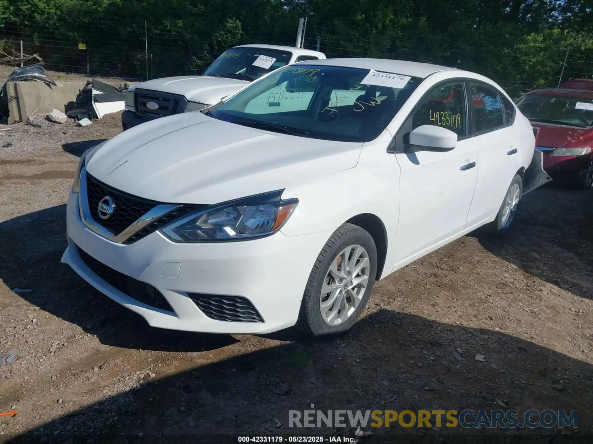 2 fotografías del automóvil dañado 3N1AB7AP9KY420452 NISSAN SENTRA 2019