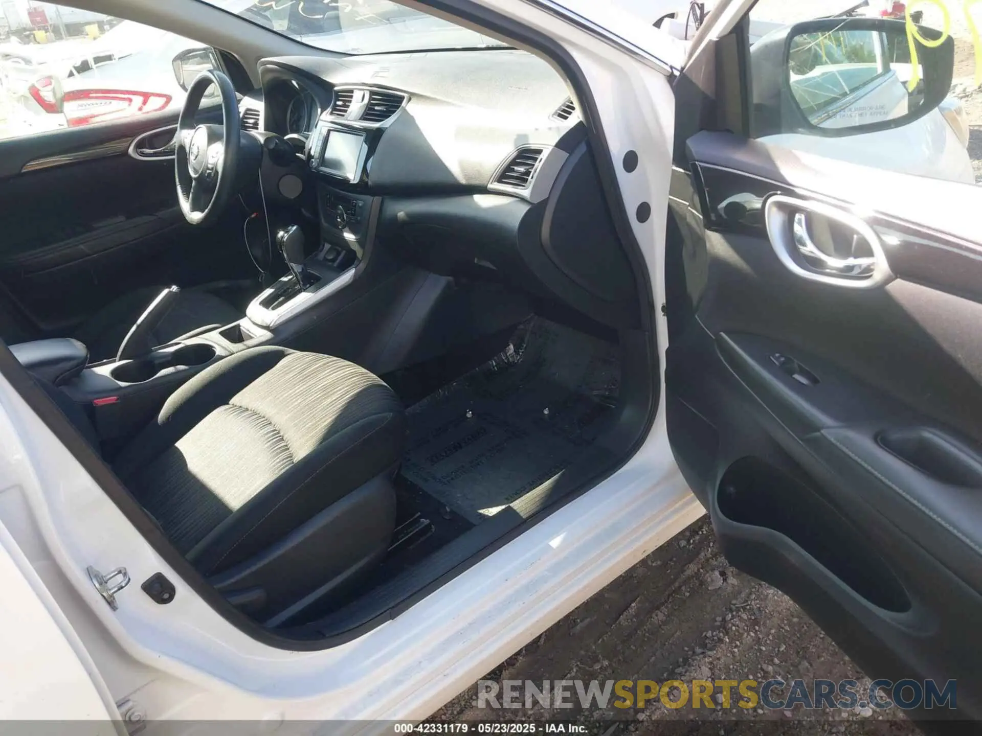 5 fotografías del automóvil dañado 3N1AB7AP9KY420452 NISSAN SENTRA 2019