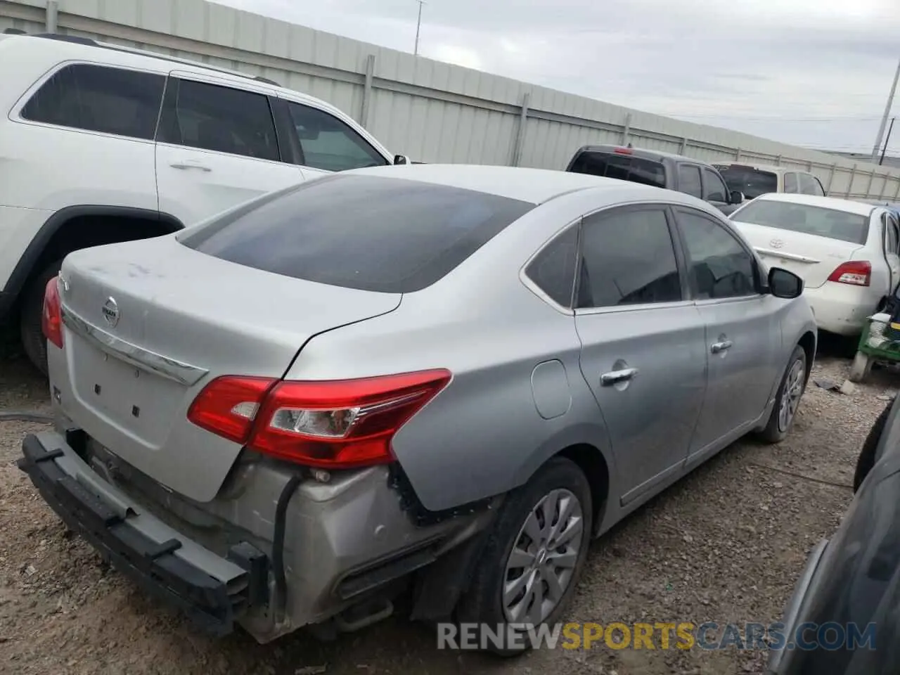 3 fotografías del automóvil dañado 3N1AB7AP9KY450129 NISSAN SENTRA 2019