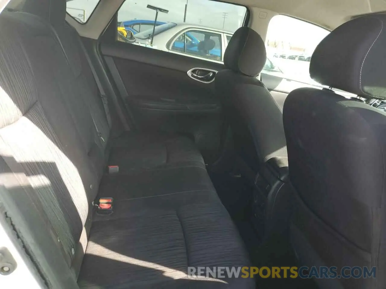 10 fotografías del automóvil dañado 3N1AB7APXKL612654 NISSAN SENTRA 2019