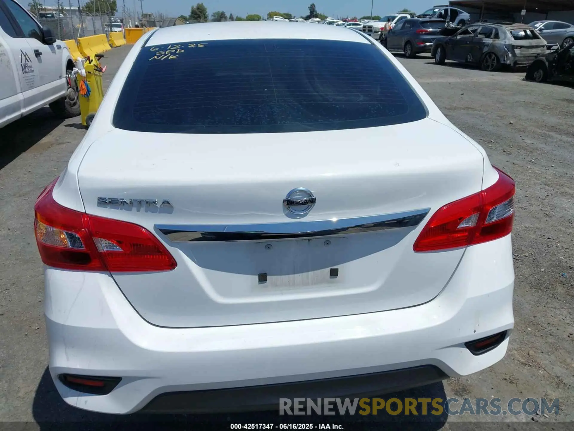 16 fotografías del automóvil dañado 3N1AB7APXKY230367 NISSAN SENTRA 2019