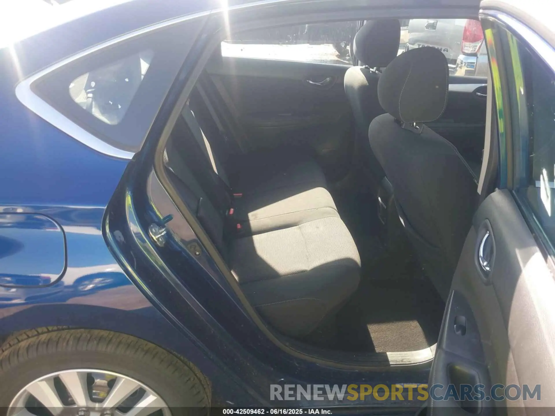8 fotografías del automóvil dañado 3N1AB7APXKY249873 NISSAN SENTRA 2019