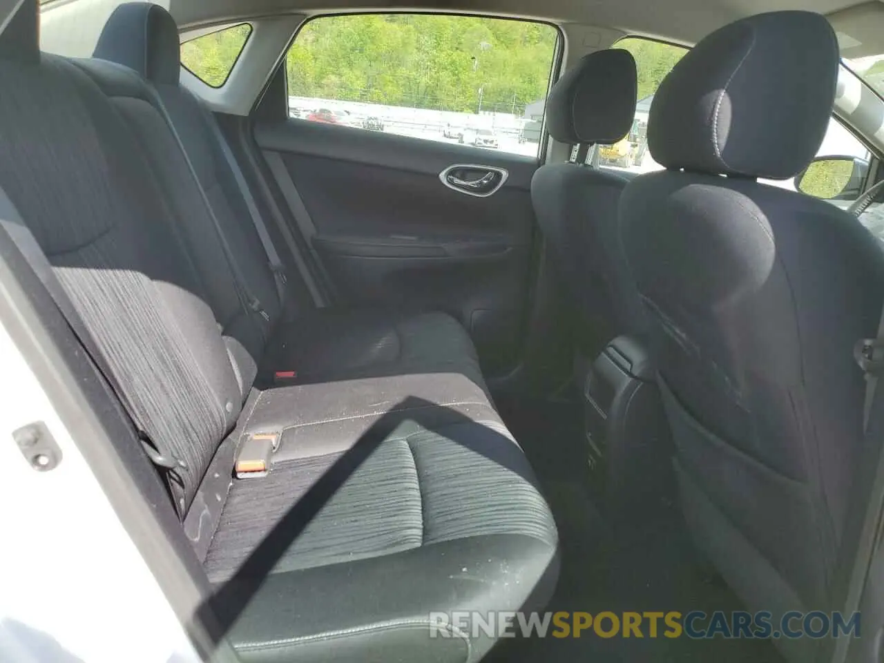 10 fotografías del automóvil dañado 3N1AB7APXKY258606 NISSAN SENTRA 2019