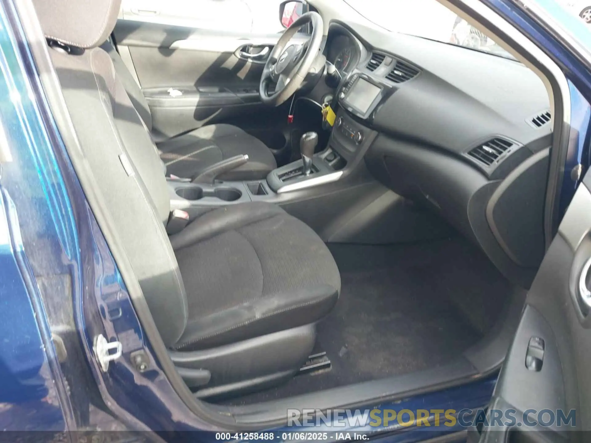 5 fotografías del automóvil dañado 3N1AB7APXKY268469 NISSAN SENTRA 2019