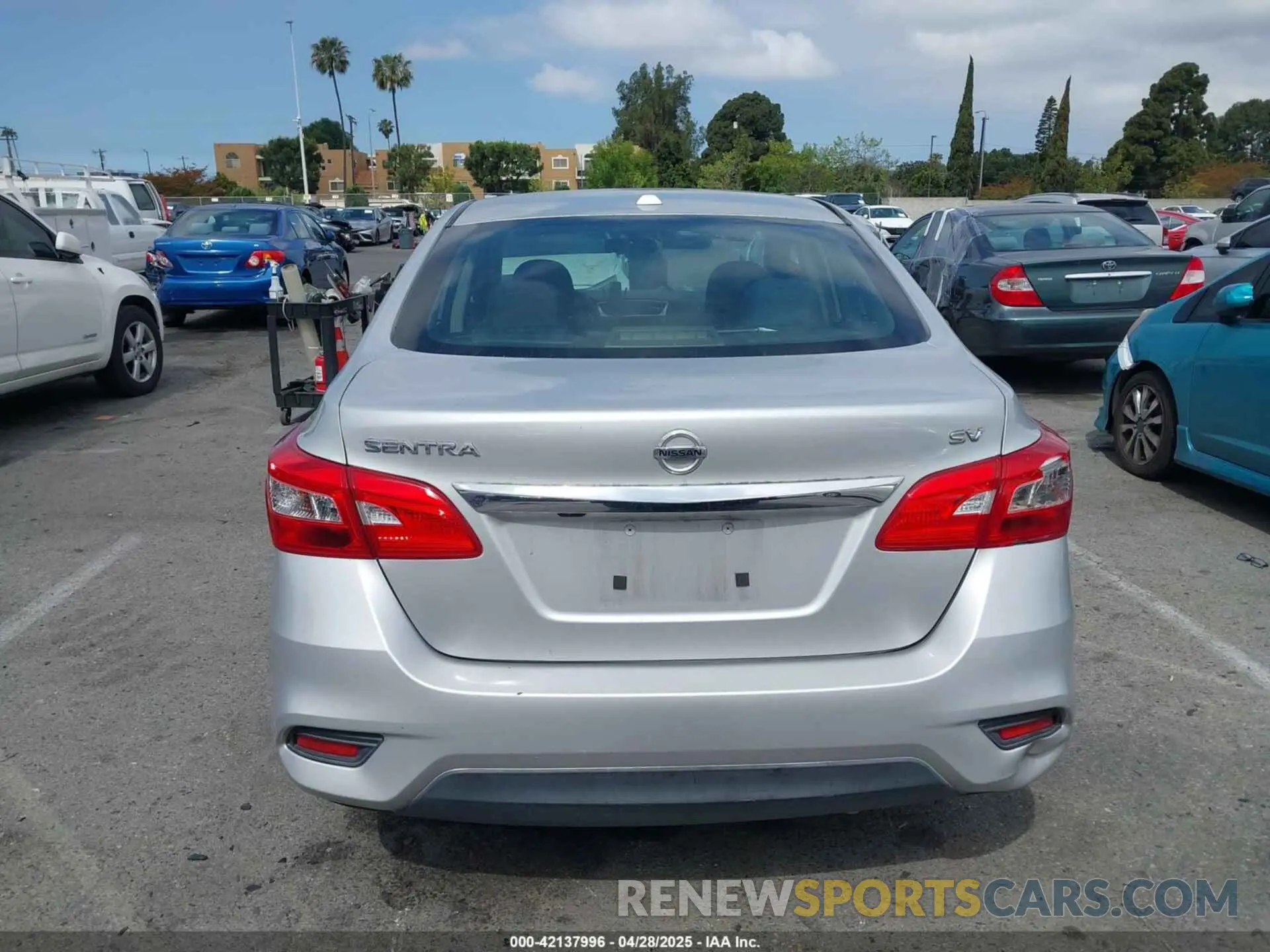 17 fotografías del automóvil dañado 3N1AB7APXKY288818 NISSAN SENTRA 2019