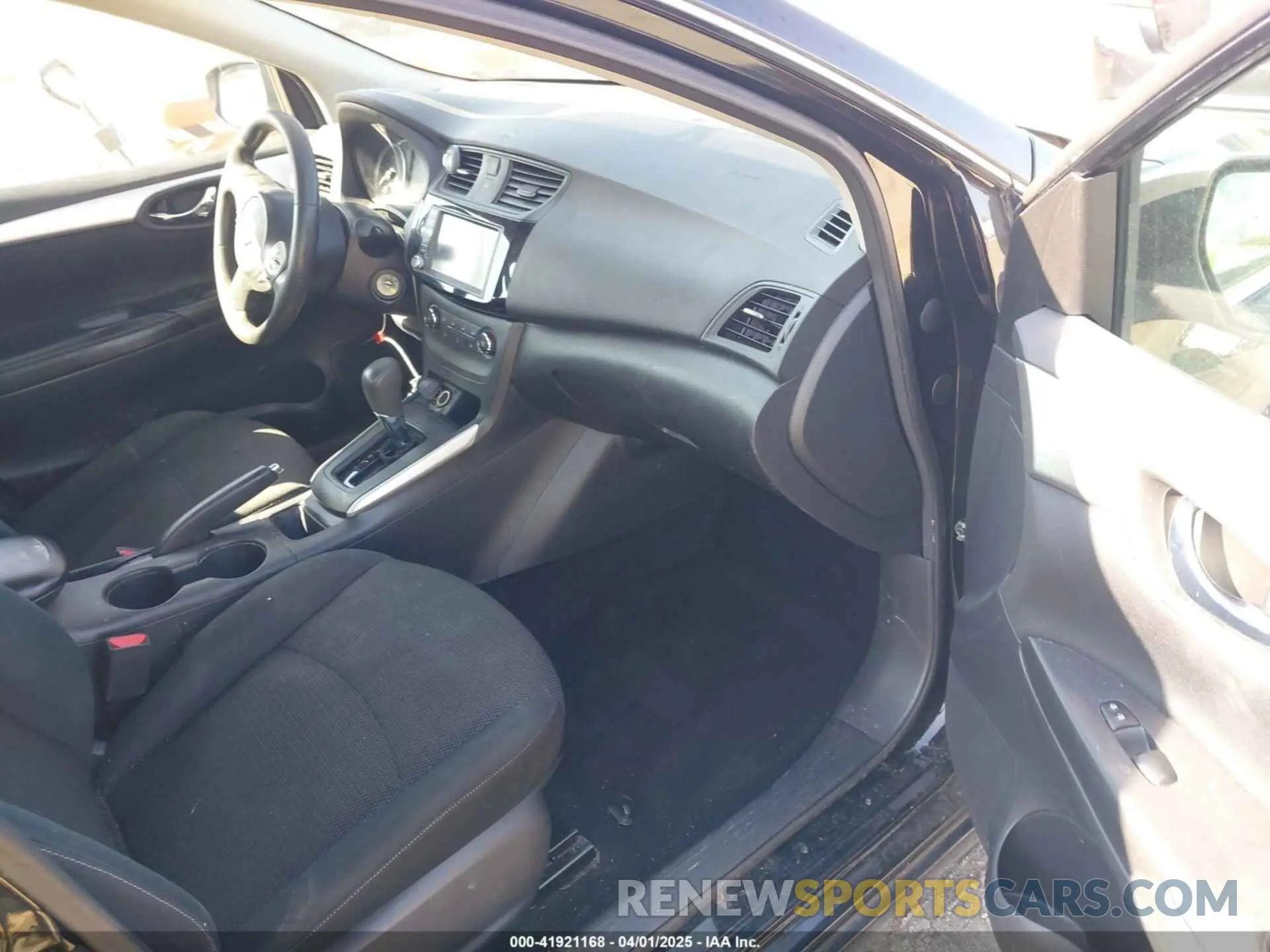5 fotografías del automóvil dañado 3N1AB7APXKY308596 NISSAN SENTRA 2019