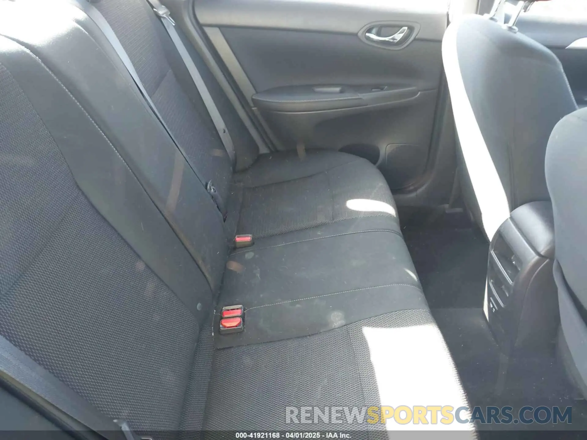 8 fotografías del automóvil dañado 3N1AB7APXKY308596 NISSAN SENTRA 2019