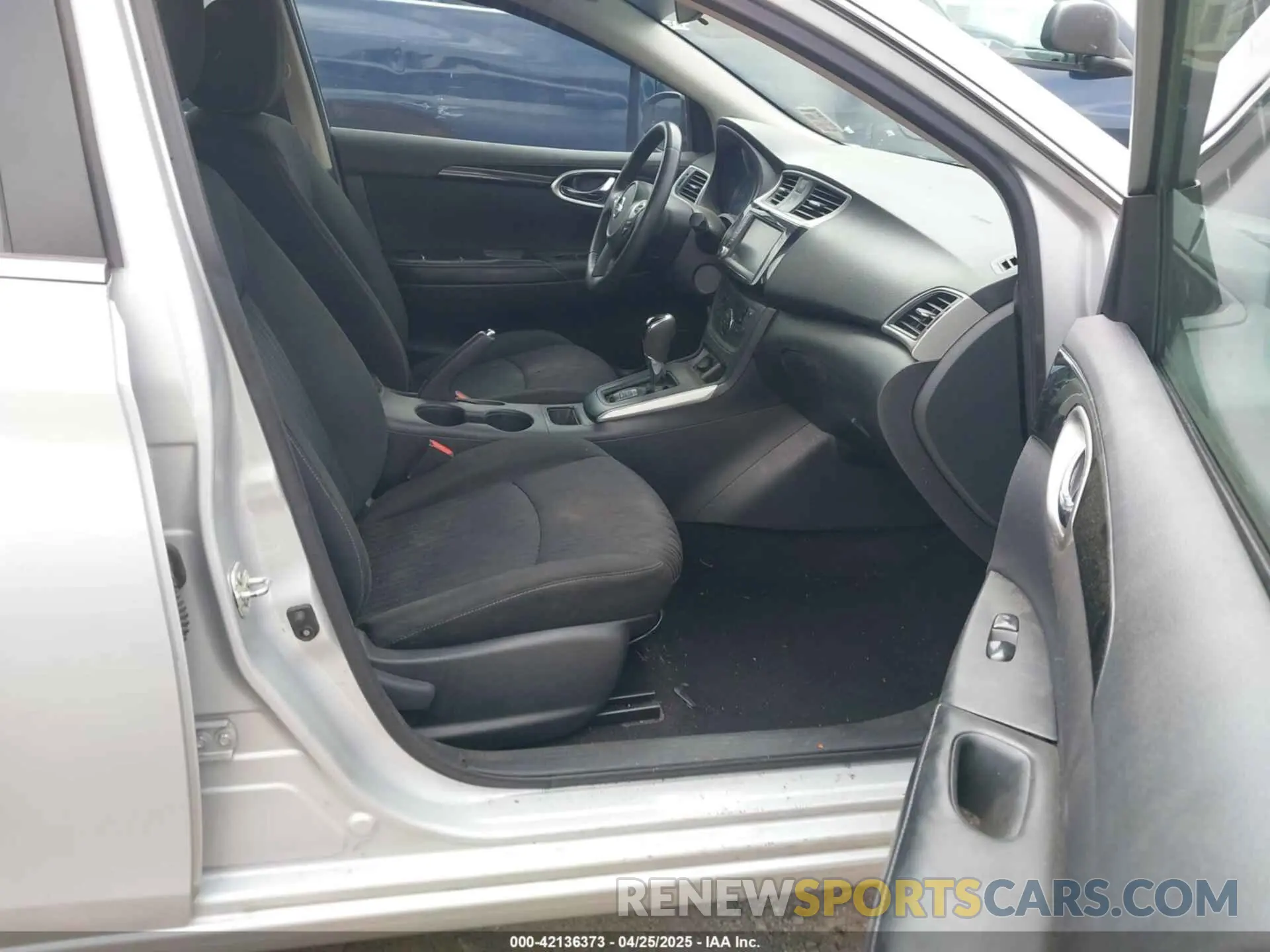 5 fotografías del automóvil dañado 3N1AB7APXKY309831 NISSAN SENTRA 2019