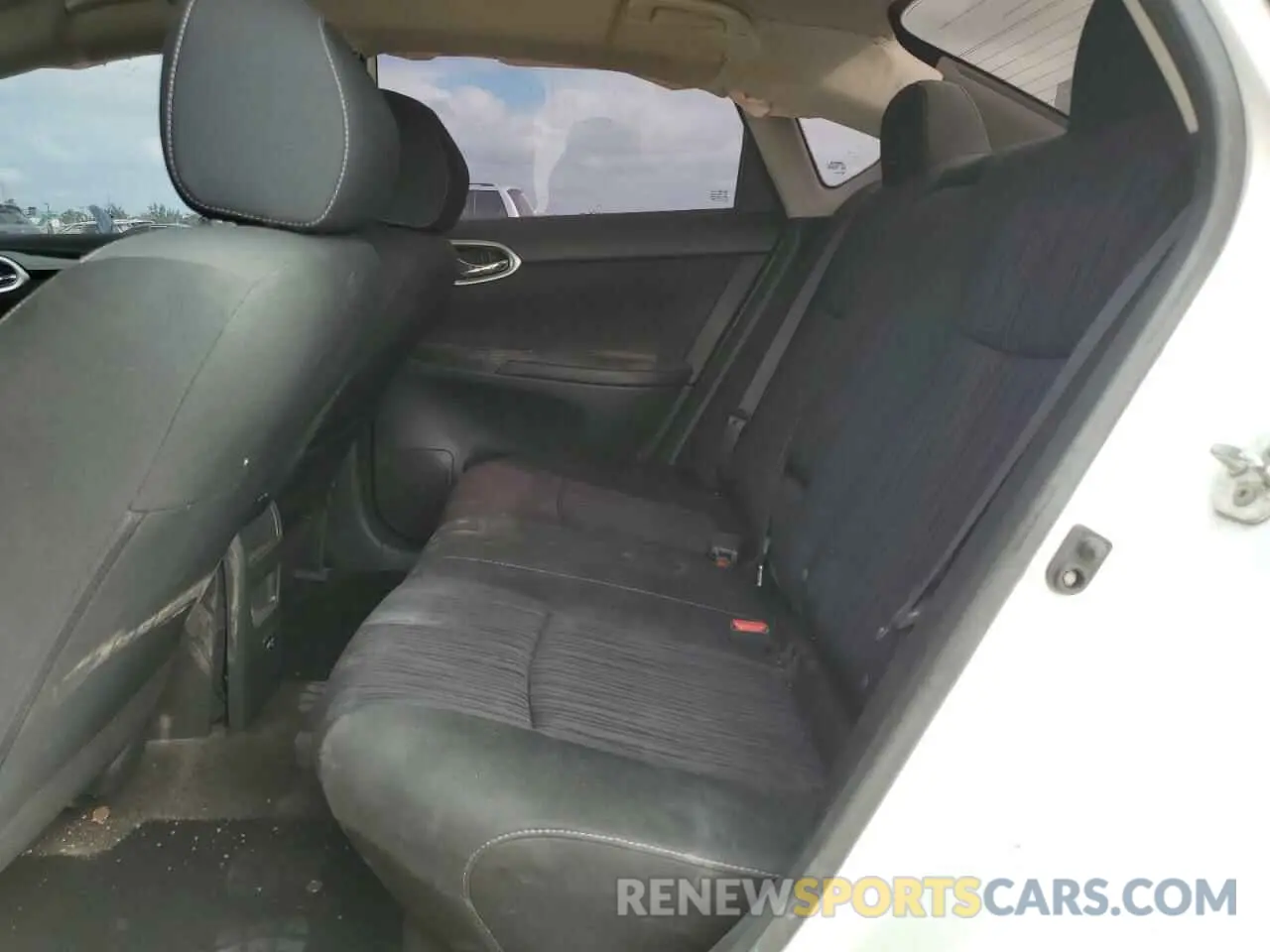 10 fotografías del automóvil dañado 3N1AB7APXKY328184 NISSAN SENTRA 2019