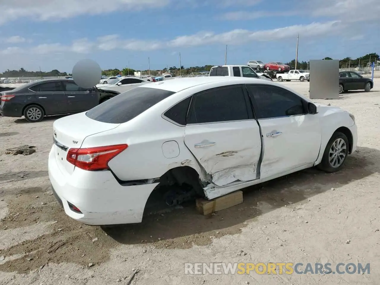 3 fotografías del automóvil dañado 3N1AB7APXKY328184 NISSAN SENTRA 2019