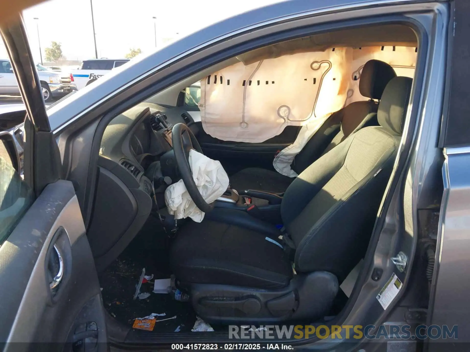 5 fotografías del automóvil dañado 3N1AB7APXKY331327 NISSAN SENTRA 2019