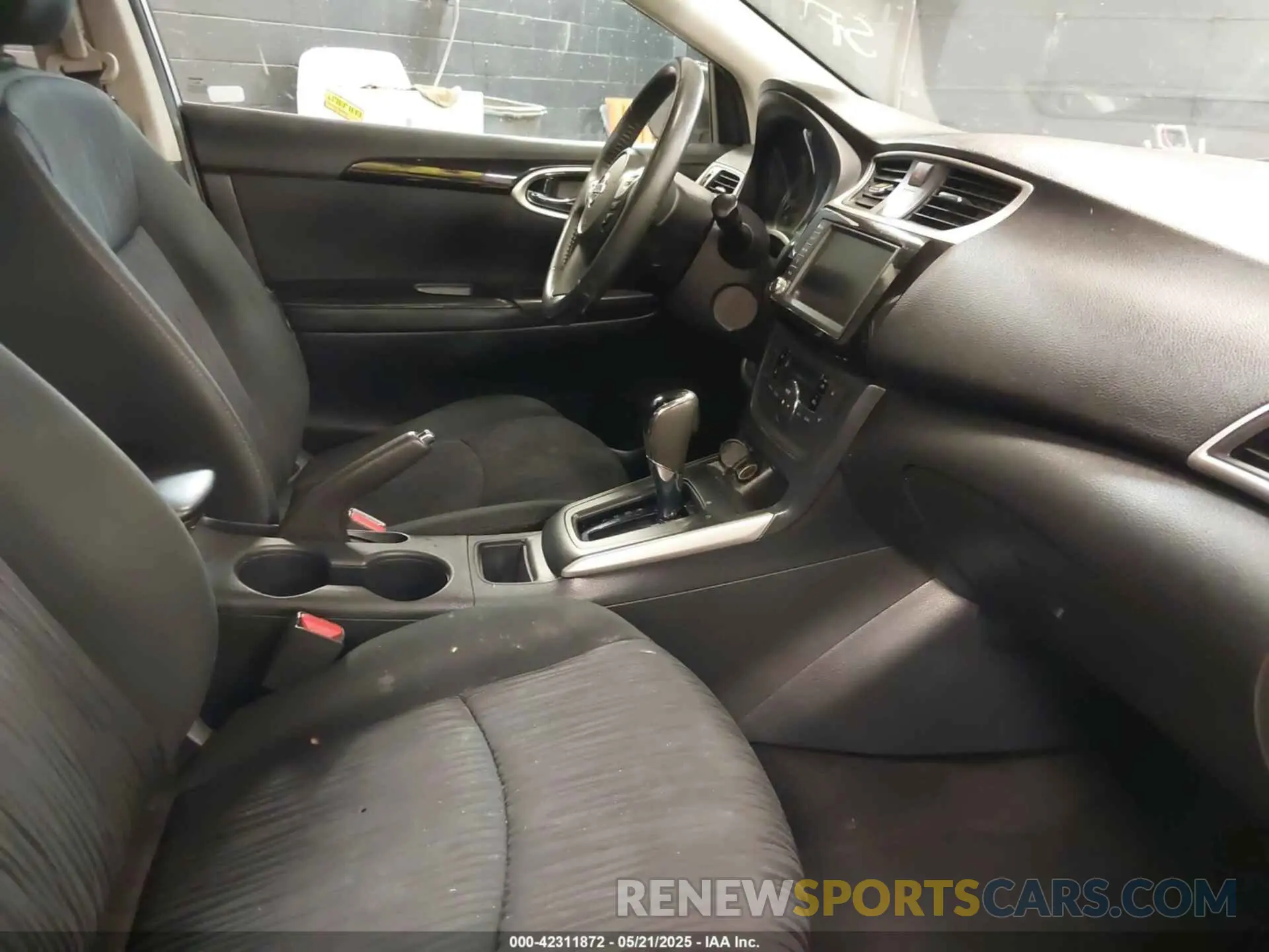 5 fotografías del automóvil dañado 3N1AB7APXKY353974 NISSAN SENTRA 2019