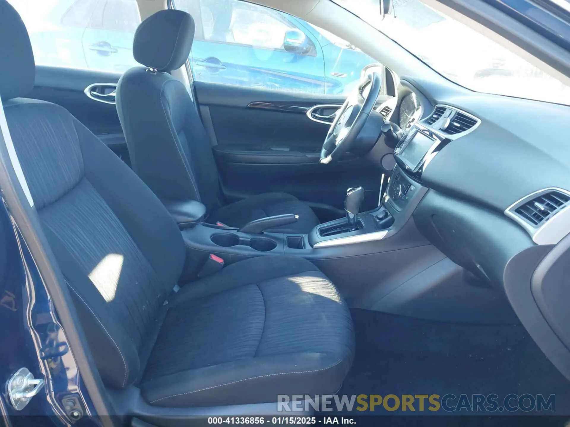 5 fotografías del automóvil dañado 3N1AB7APXKY386893 NISSAN SENTRA 2019