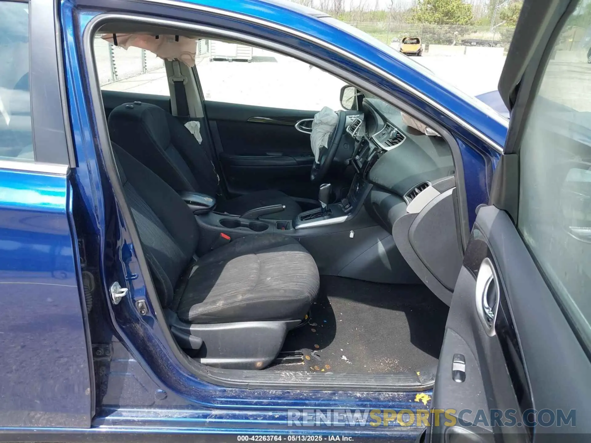 5 fotografías del automóvil dañado 3N1AB7APXKY404390 NISSAN SENTRA 2019