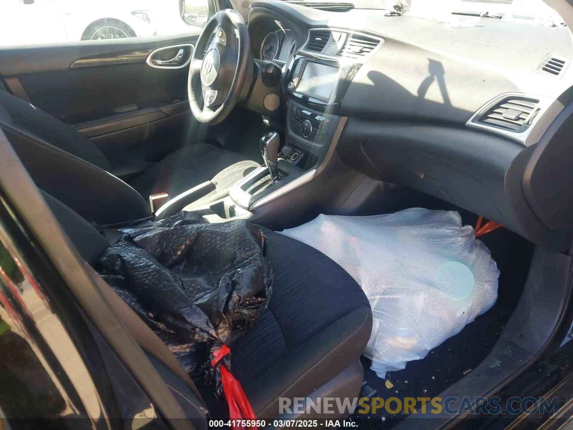 5 fotografías del automóvil dañado 3N1AB7APXKY434084 NISSAN SENTRA 2019