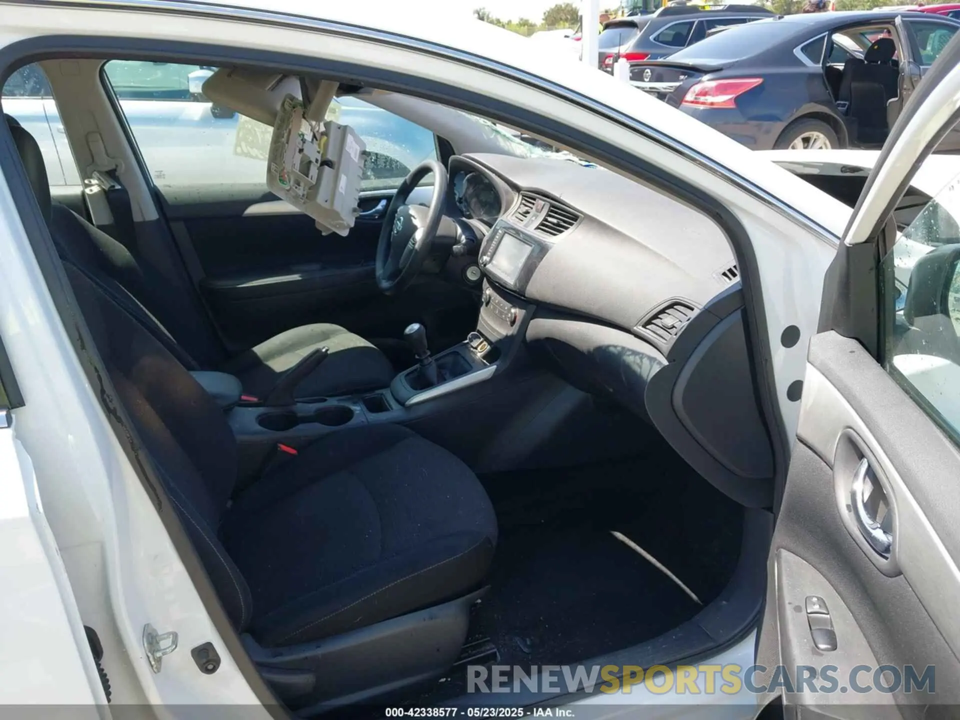 5 fotografías del automóvil dañado 3N1AB7APXKY457008 NISSAN SENTRA 2019