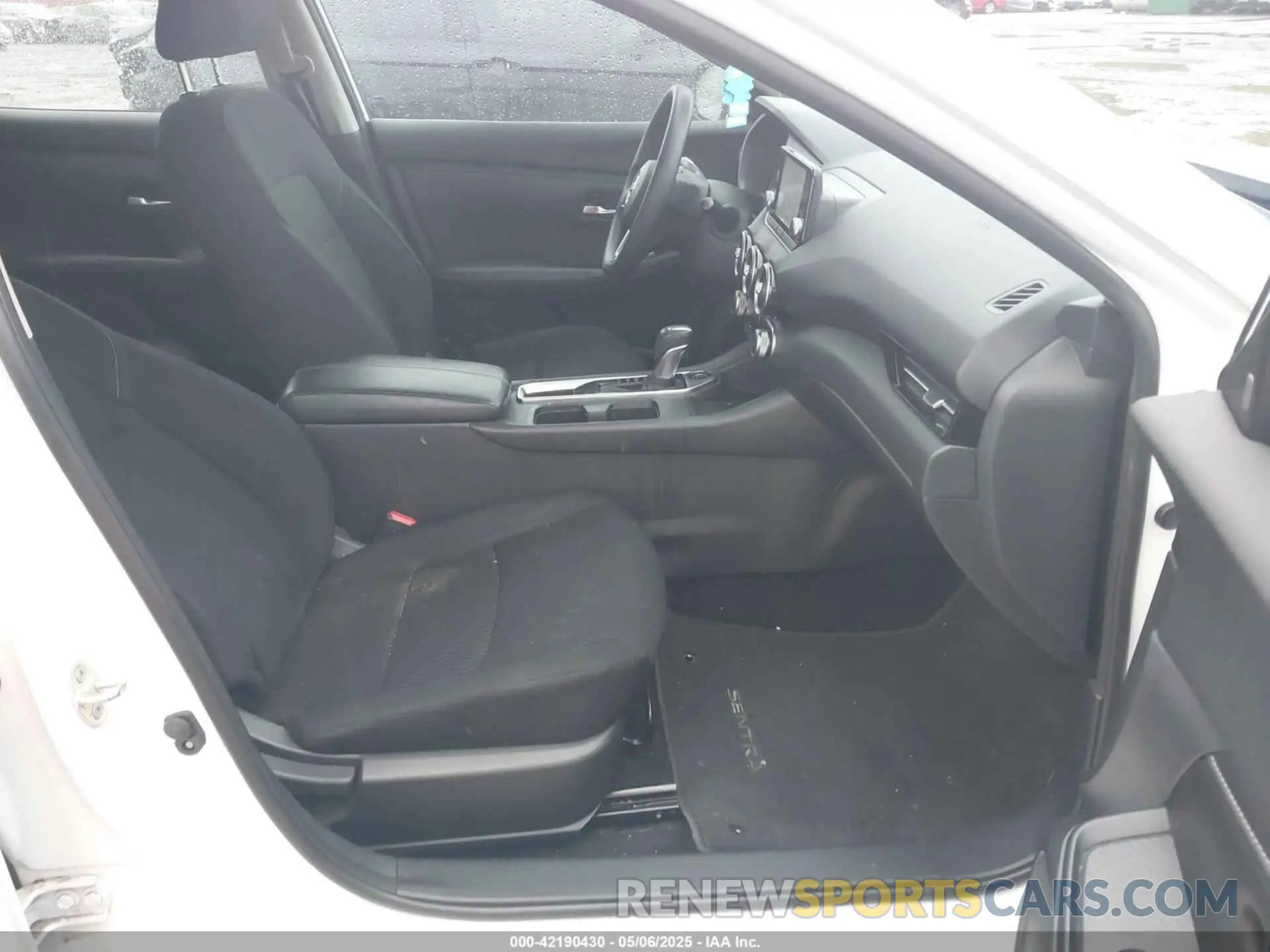 5 fotografías del automóvil dañado 3N1AB8BV1LY242900 NISSAN SENTRA 2020