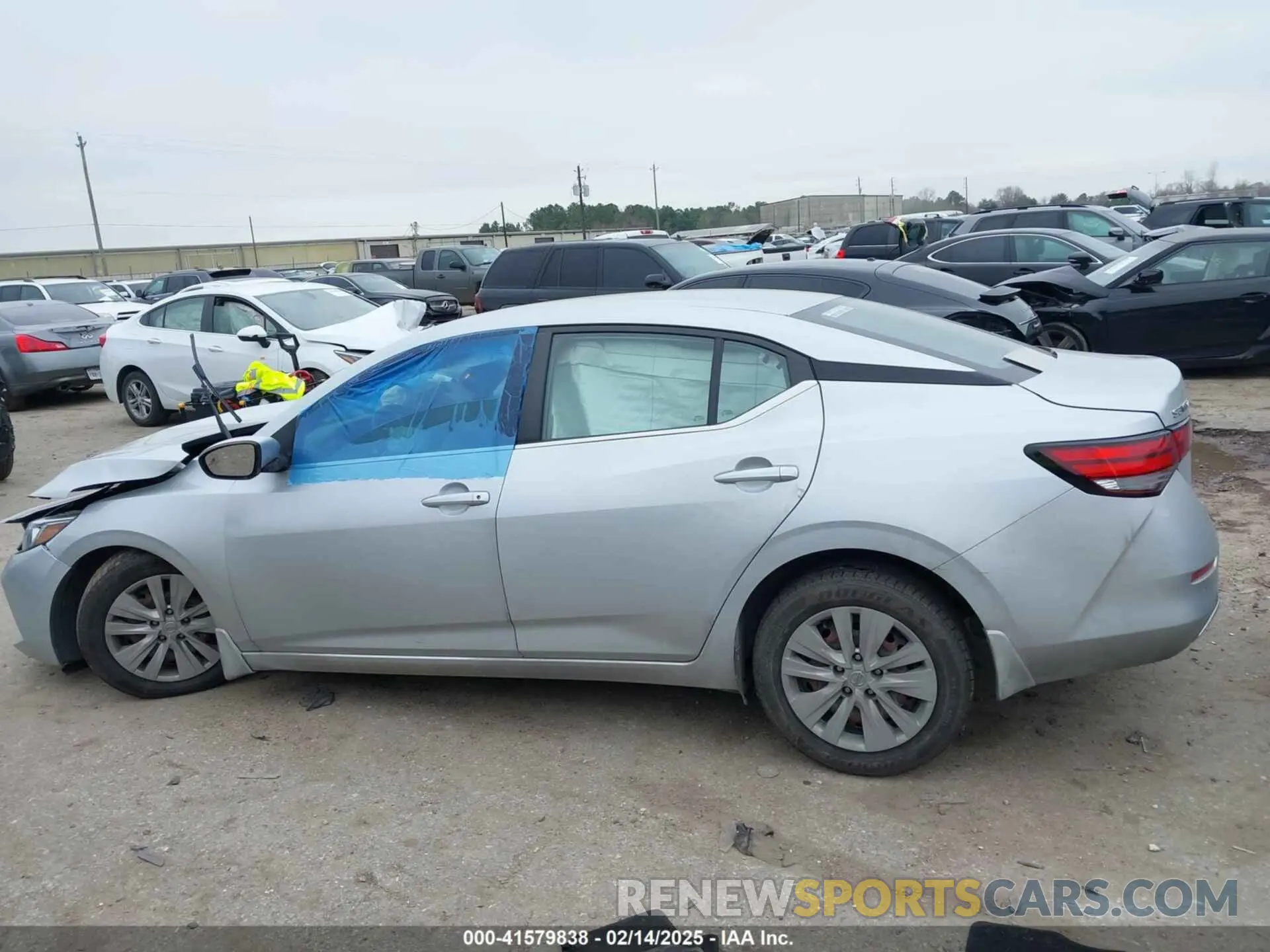 13 fotografías del automóvil dañado 3N1AB8BV5LY240549 NISSAN SENTRA 2020