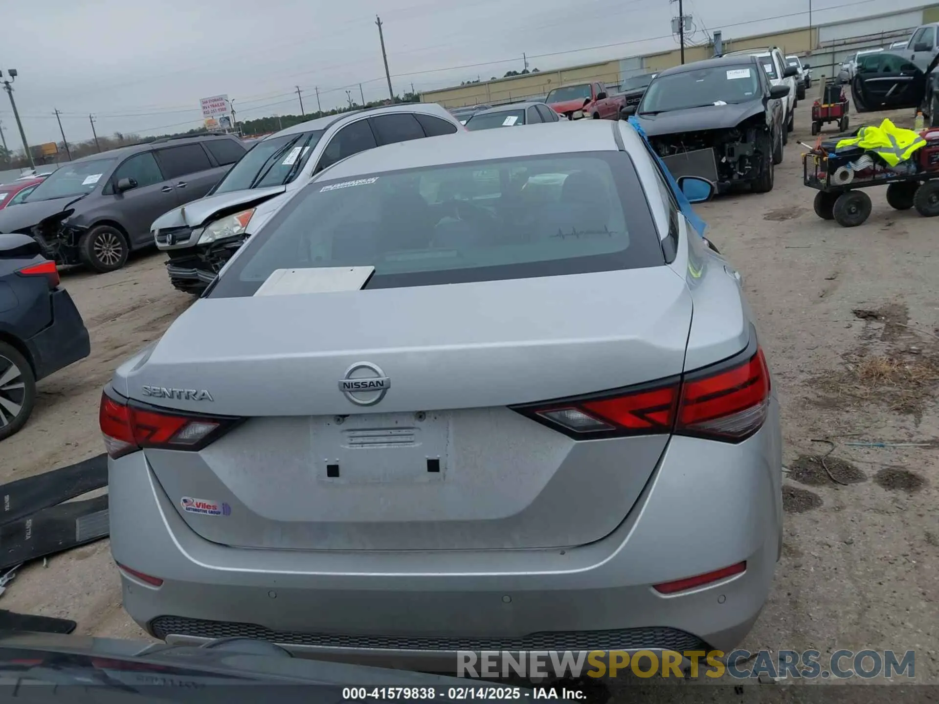 15 fotografías del automóvil dañado 3N1AB8BV5LY240549 NISSAN SENTRA 2020