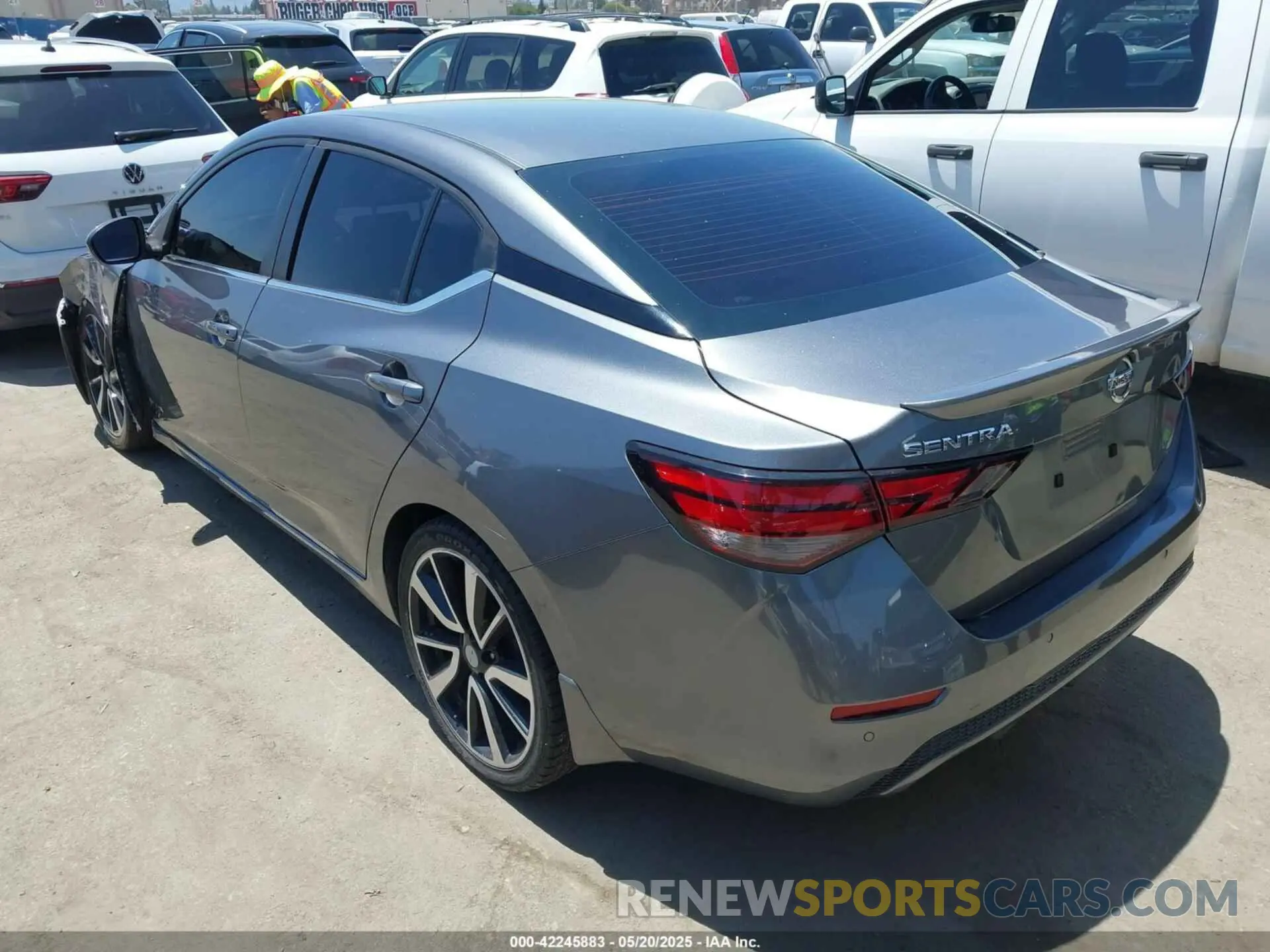 3 fotografías del automóvil dañado 3N1AB8BV6LY225509 NISSAN SENTRA 2020