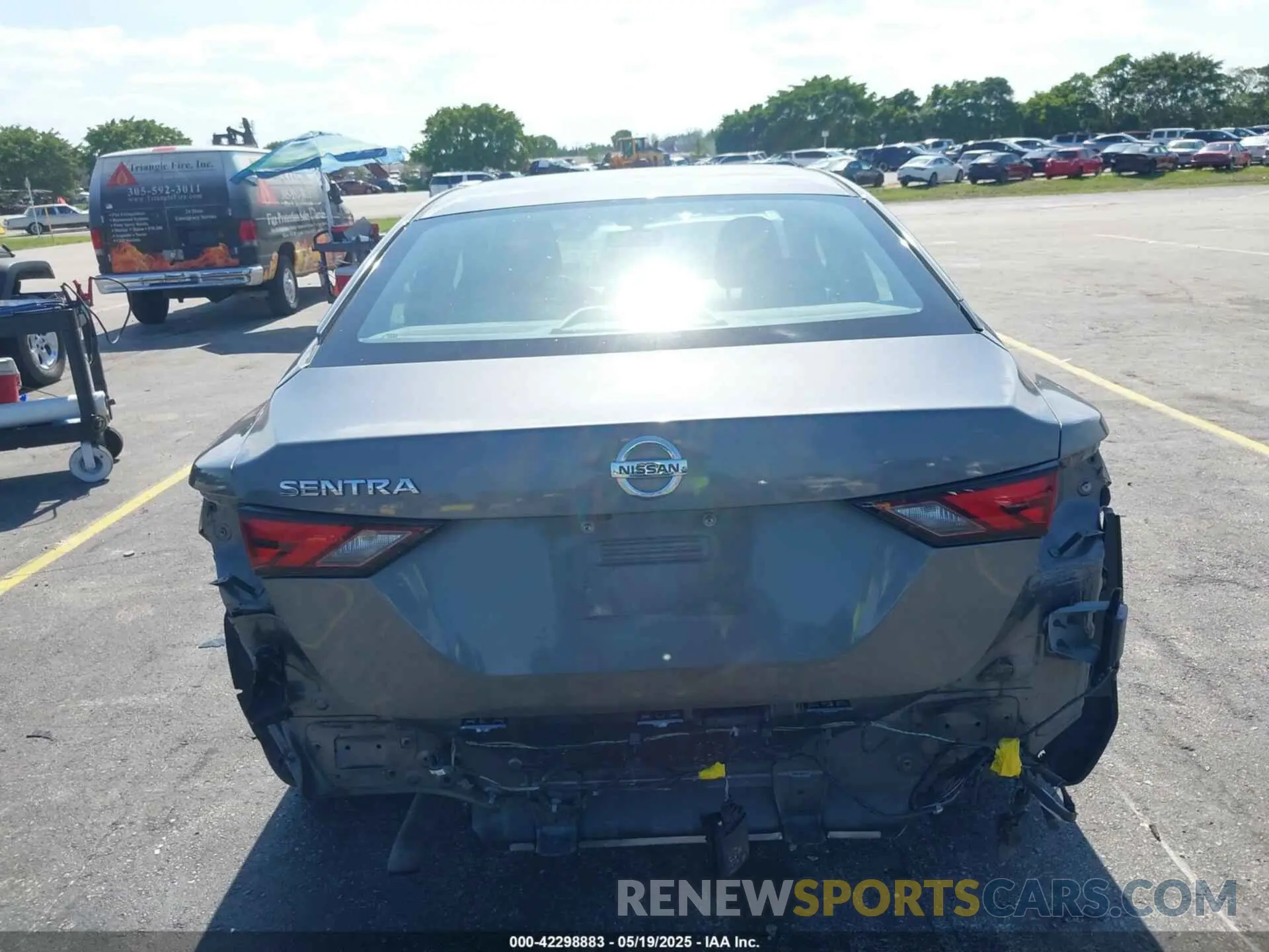 17 fotografías del automóvil dañado 3N1AB8BV6LY290330 NISSAN SENTRA 2020