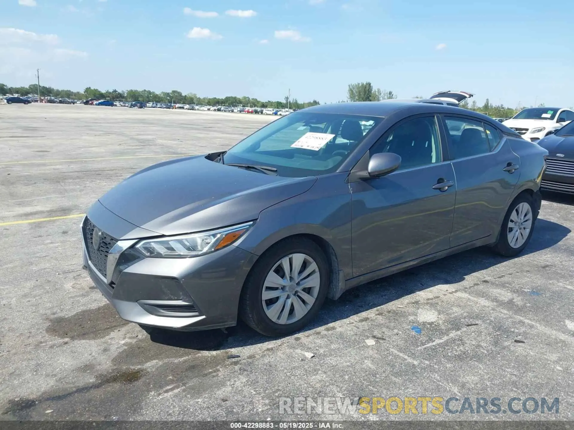 2 fotografías del automóvil dañado 3N1AB8BV6LY290330 NISSAN SENTRA 2020