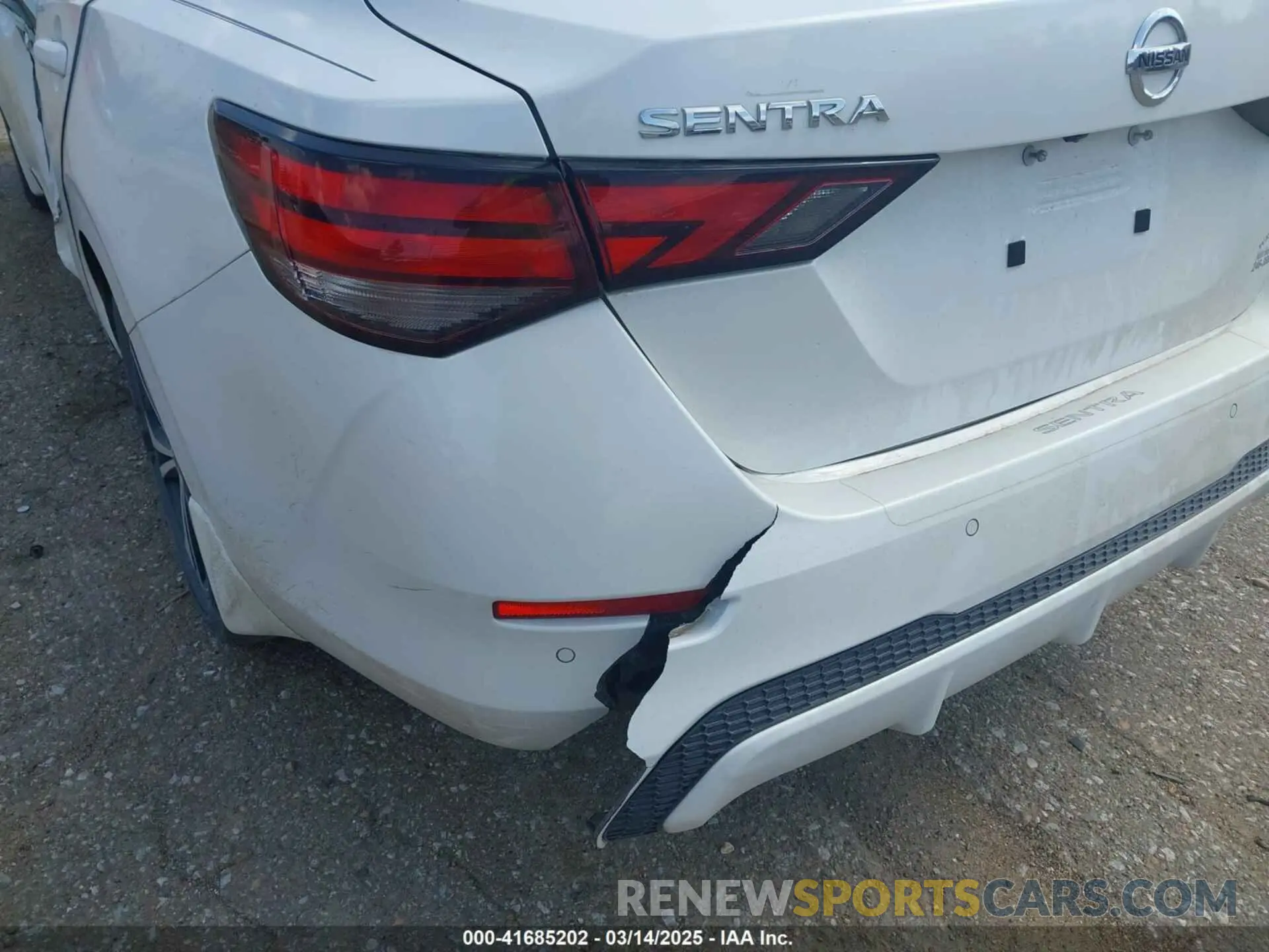 17 fotografías del automóvil dañado 3N1AB8CV1LY243656 NISSAN SENTRA 2020