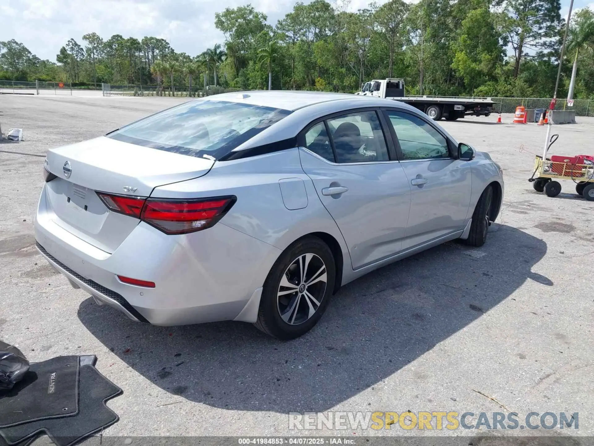 4 fotografías del automóvil dañado 3N1AB8CV2LY256335 NISSAN SENTRA 2020