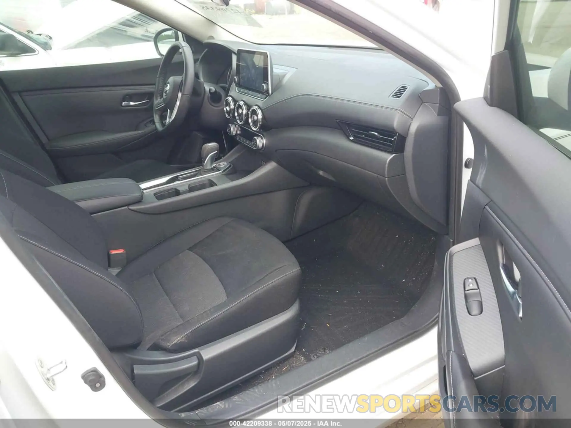 5 fotografías del automóvil dañado 3N1AB8CV3LY206267 NISSAN SENTRA 2020