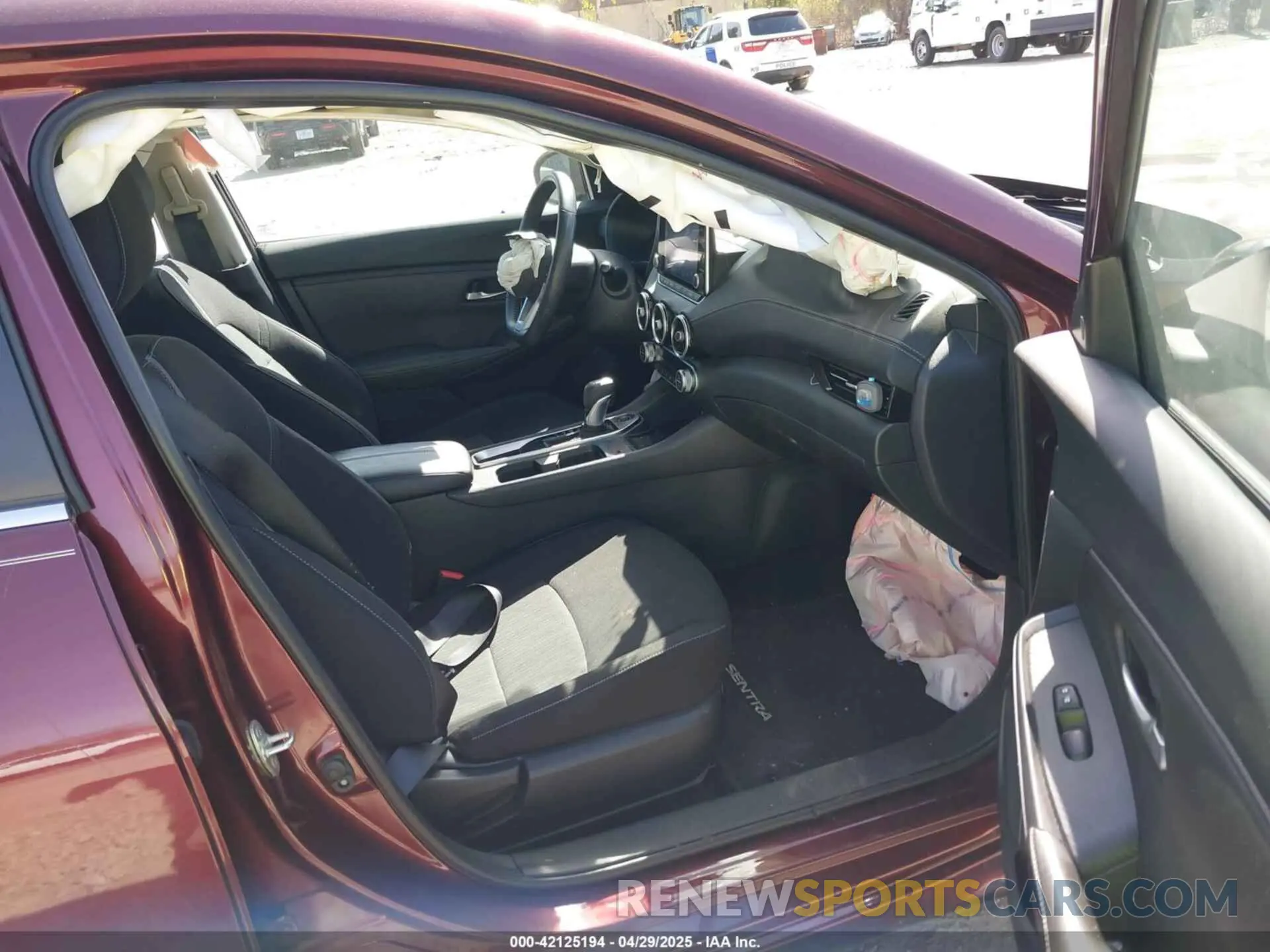 5 fotografías del automóvil dañado 3N1AB8CV3LY282894 NISSAN SENTRA 2020