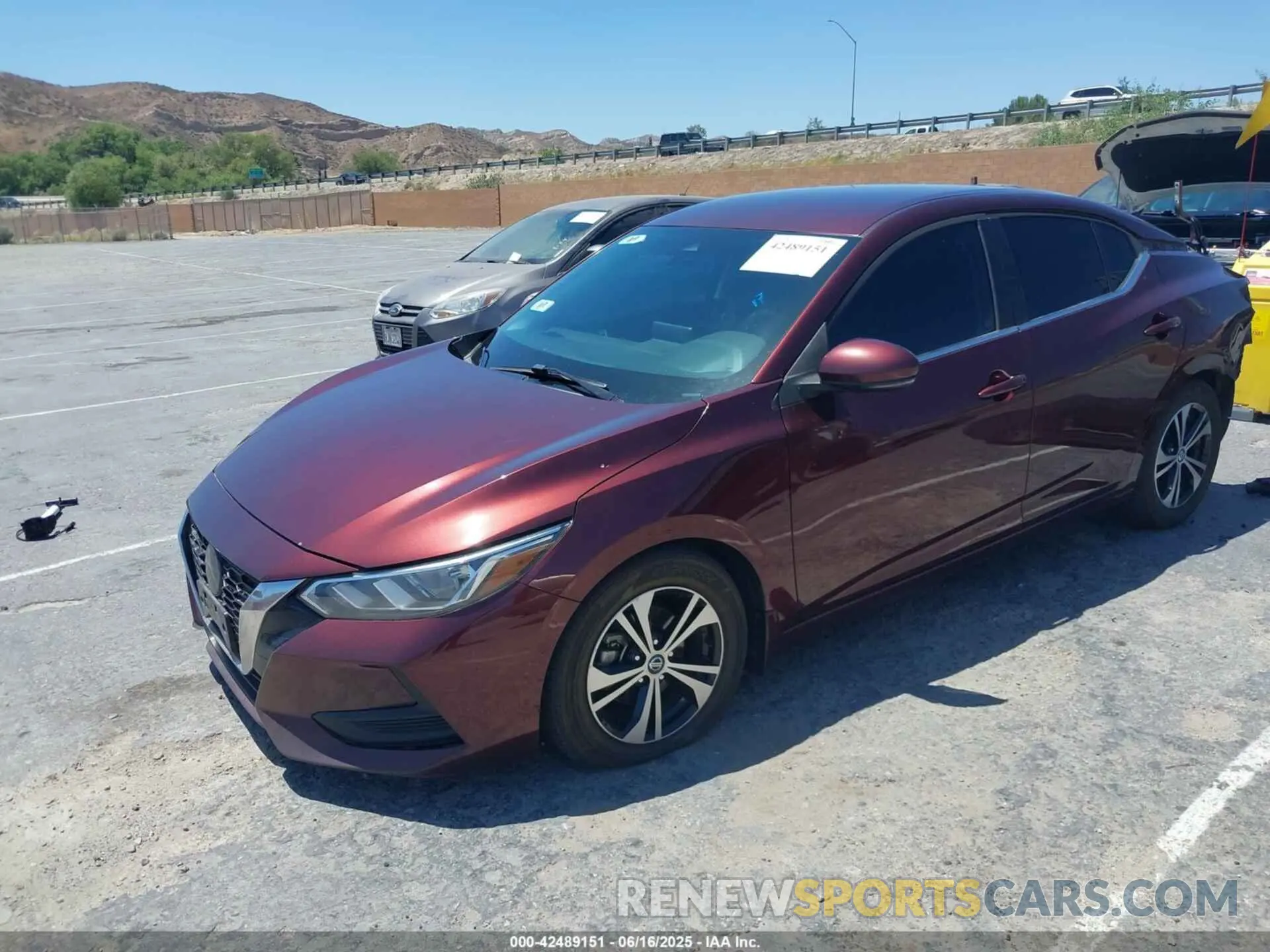 2 fotografías del automóvil dañado 3N1AB8CV4LY236961 NISSAN SENTRA 2020