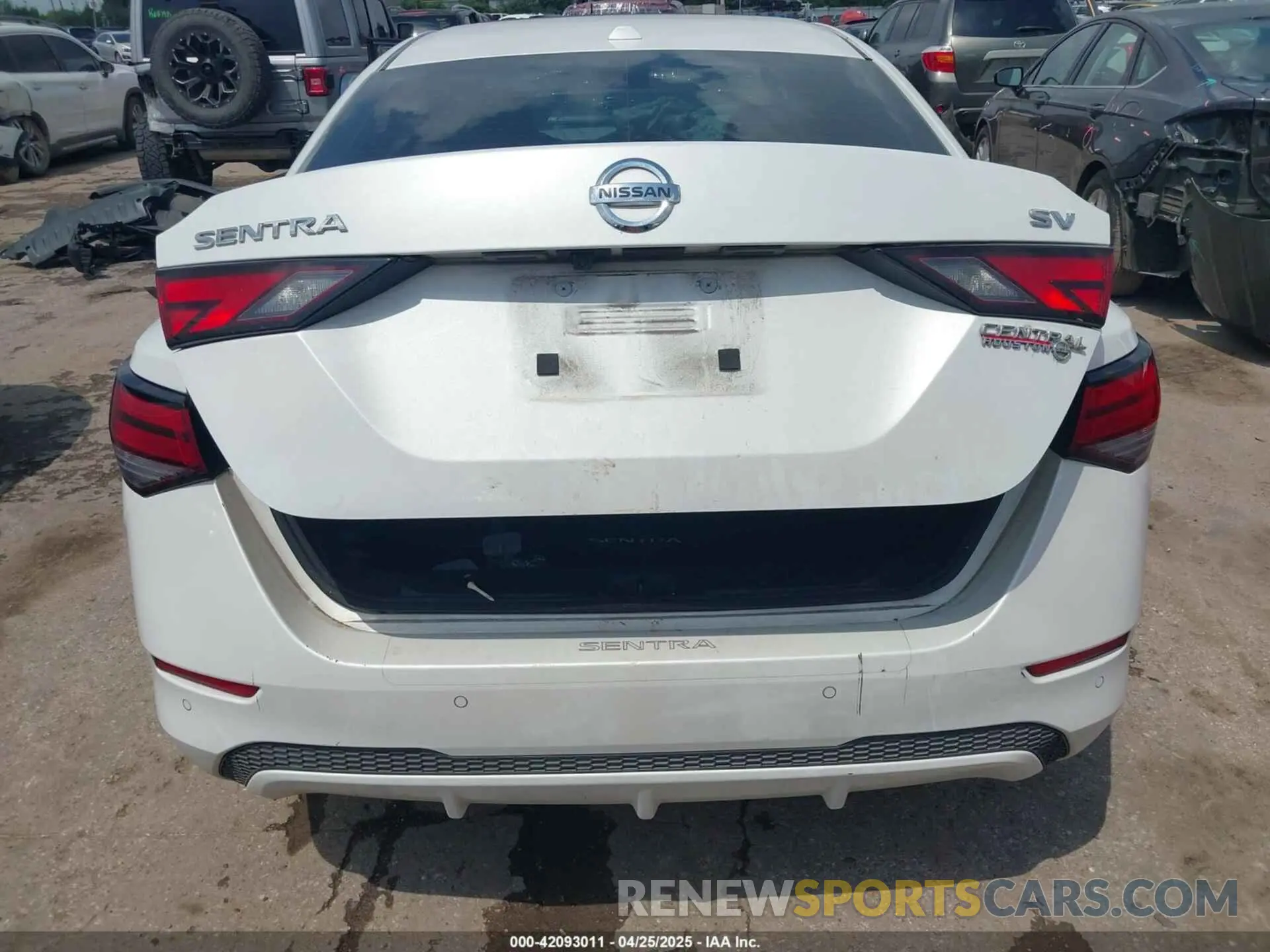 17 fotografías del automóvil dañado 3N1AB8CV5LY312543 NISSAN SENTRA 2020