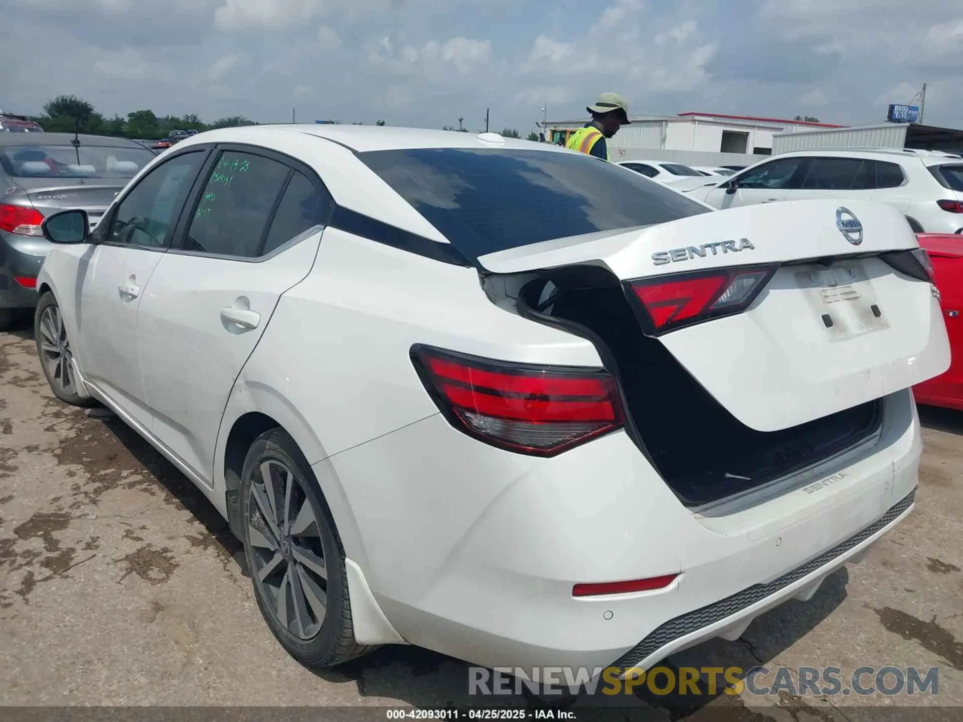 3 fotografías del automóvil dañado 3N1AB8CV5LY312543 NISSAN SENTRA 2020