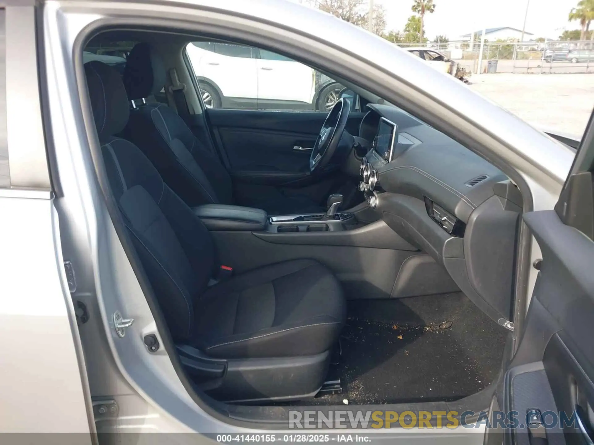 5 fotografías del automóvil dañado 3N1AB8CV9LY209061 NISSAN SENTRA 2020