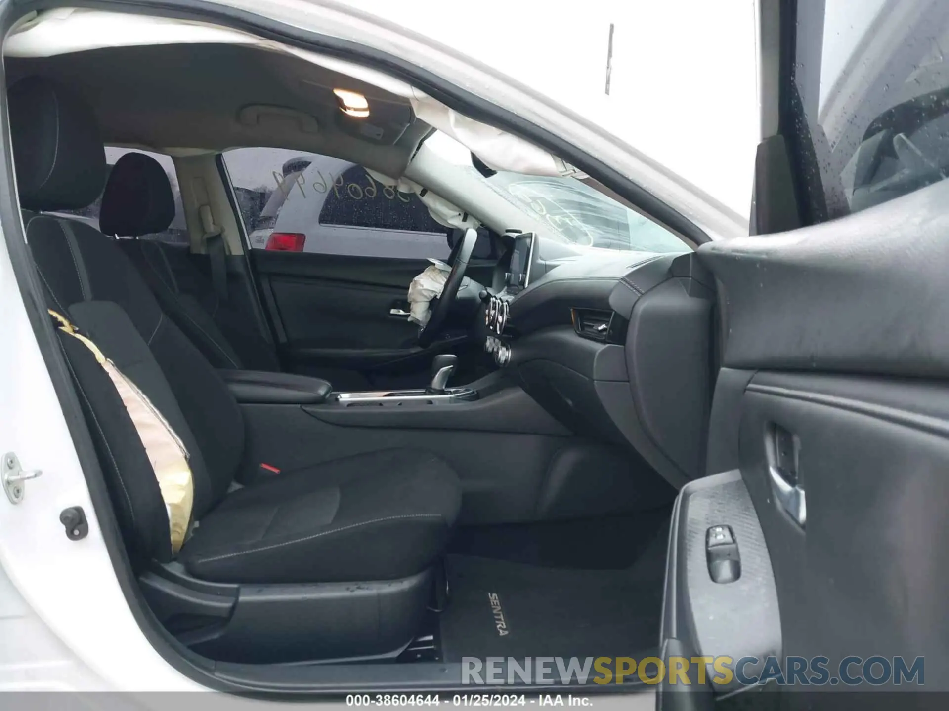 5 fotografías del automóvil dañado 3N1AB8CVXLY228721 NISSAN SENTRA 2020